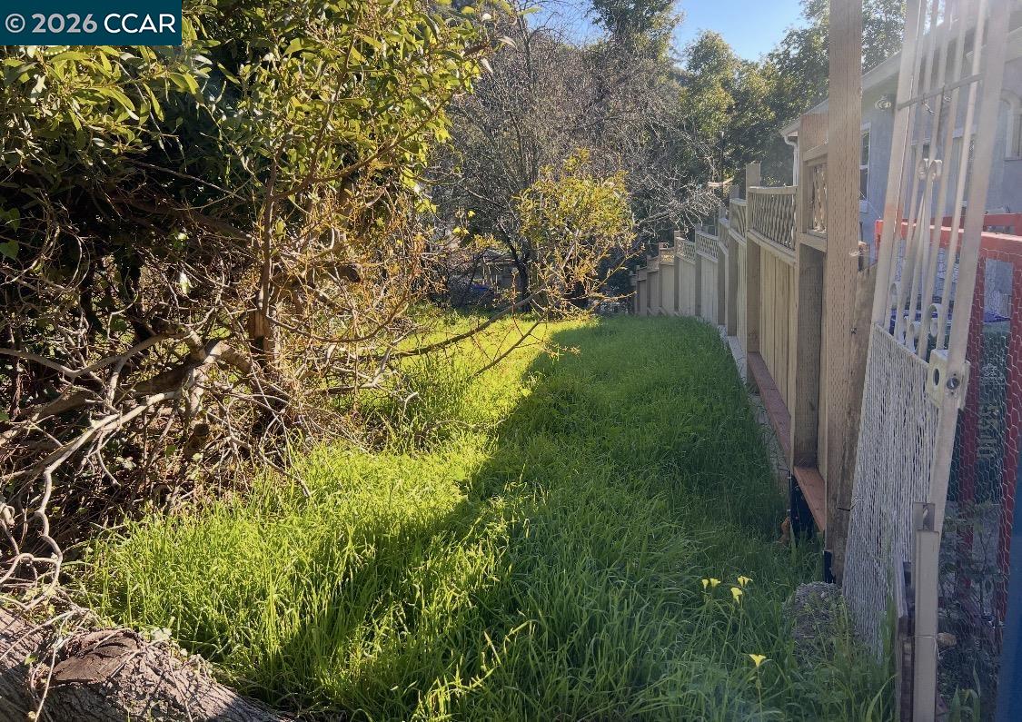 Detail Gallery Image 6 of 10 For Sobrante Ave, El Sobrante,  CA 94803 - – Beds | – Baths