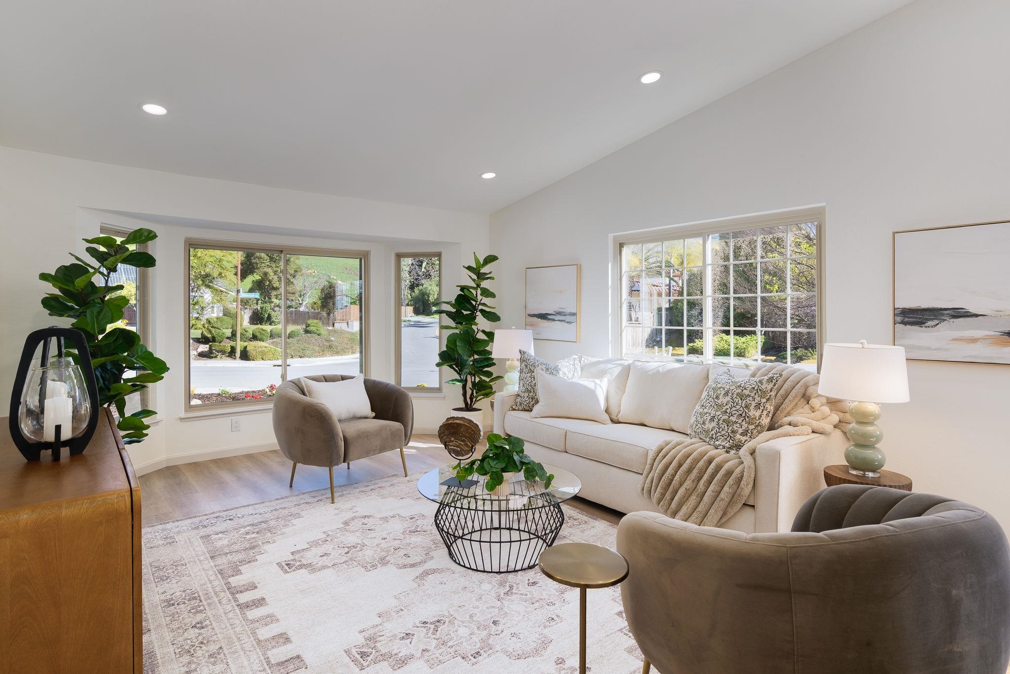 Detail Gallery Image 5 of 37 For 2093 Silence Dr, San Jose,  CA 95148 - 4 Beds | 2 Baths