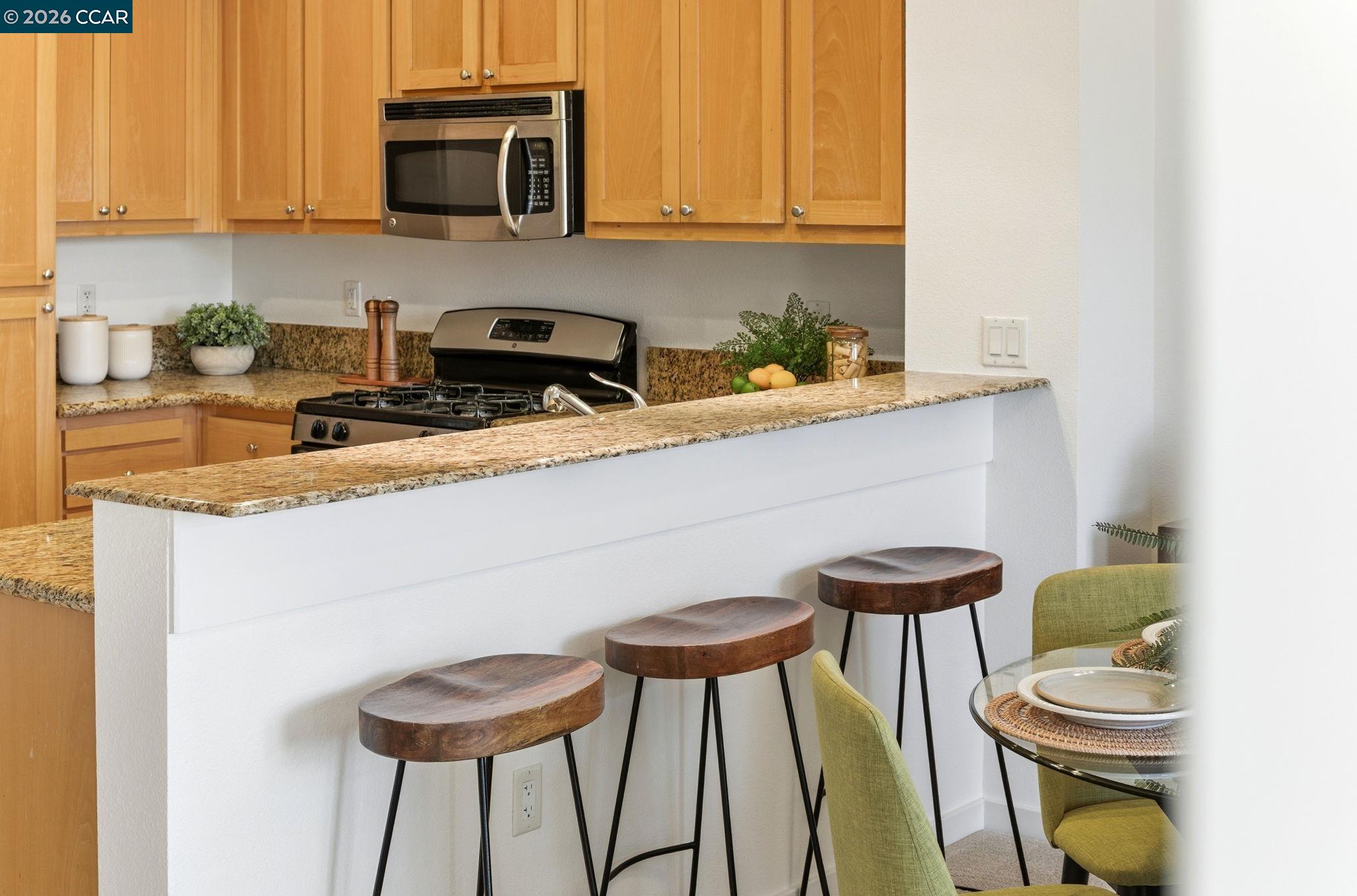 Detail Gallery Image 5 of 32 For 1488 El Camino Real #P5,  South San Francisco,  CA 94080 - 2 Beds | 2 Baths