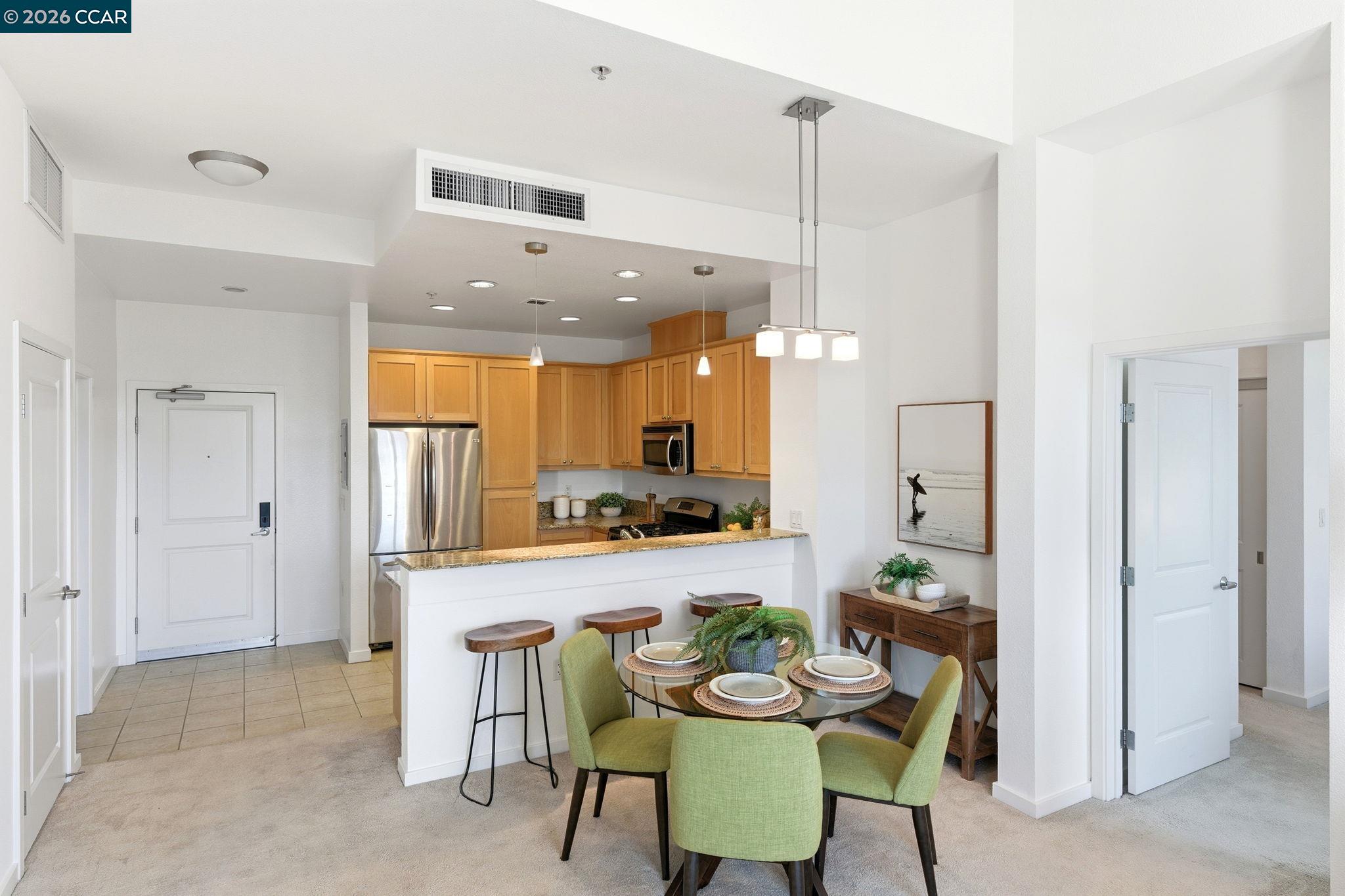 Detail Gallery Image 6 of 32 For 1488 El Camino Real #P5,  South San Francisco,  CA 94080 - 2 Beds | 2 Baths