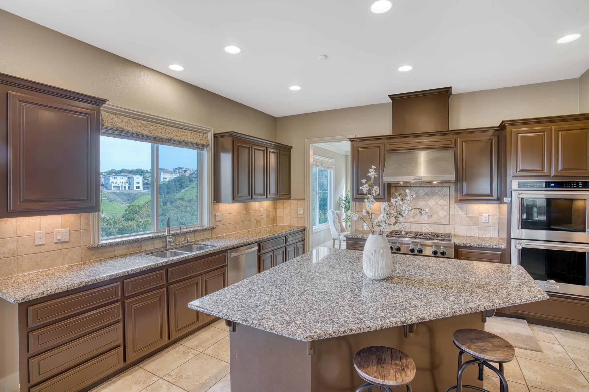 Detail Gallery Image 21 of 60 For 3108 Ashbourne Cir, San Ramon,  CA 94583 - 6 Beds | 6/1 Baths