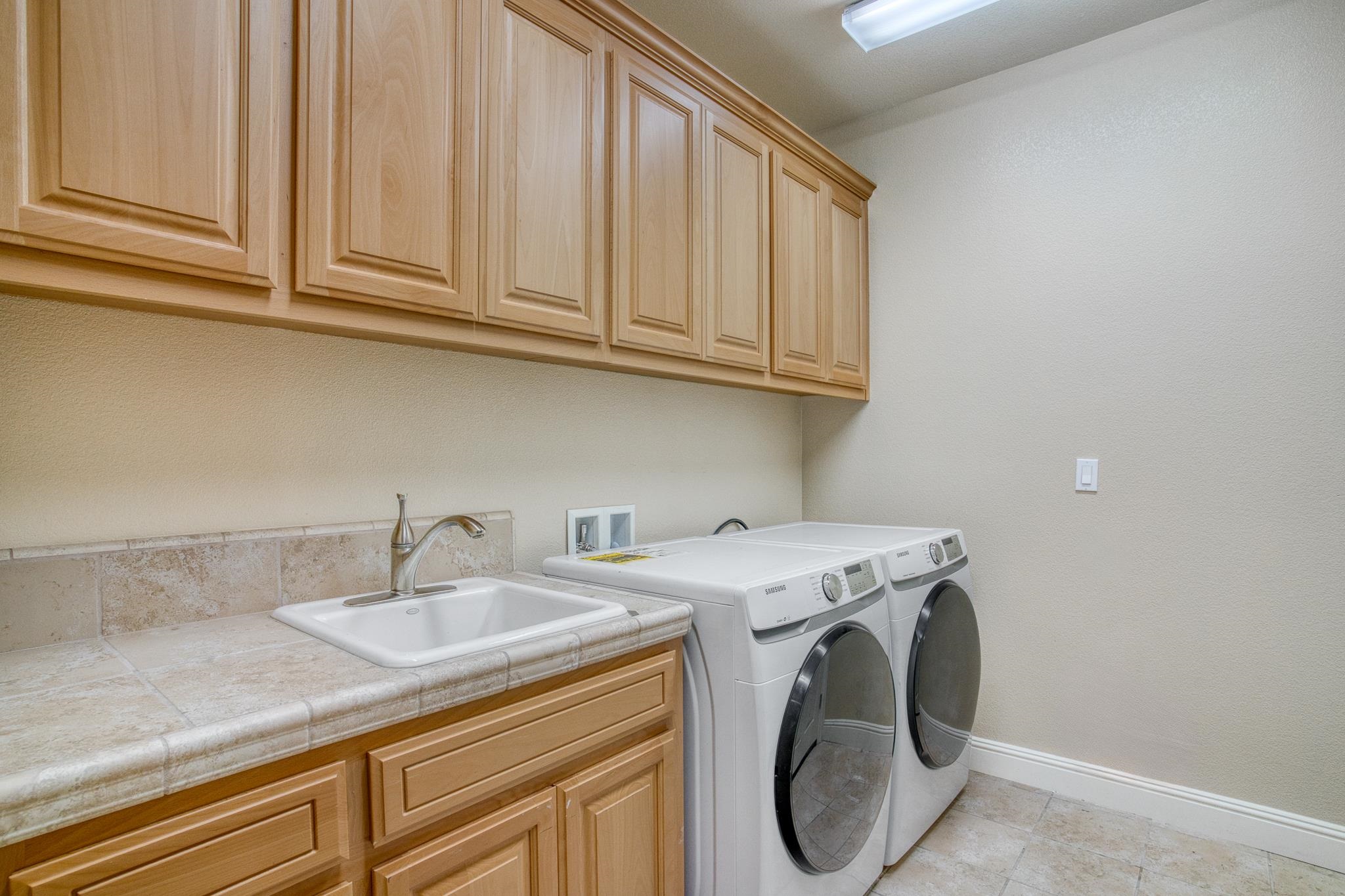 Detail Gallery Image 42 of 60 For 3108 Ashbourne Cir, San Ramon,  CA 94583 - 6 Beds | 6/1 Baths