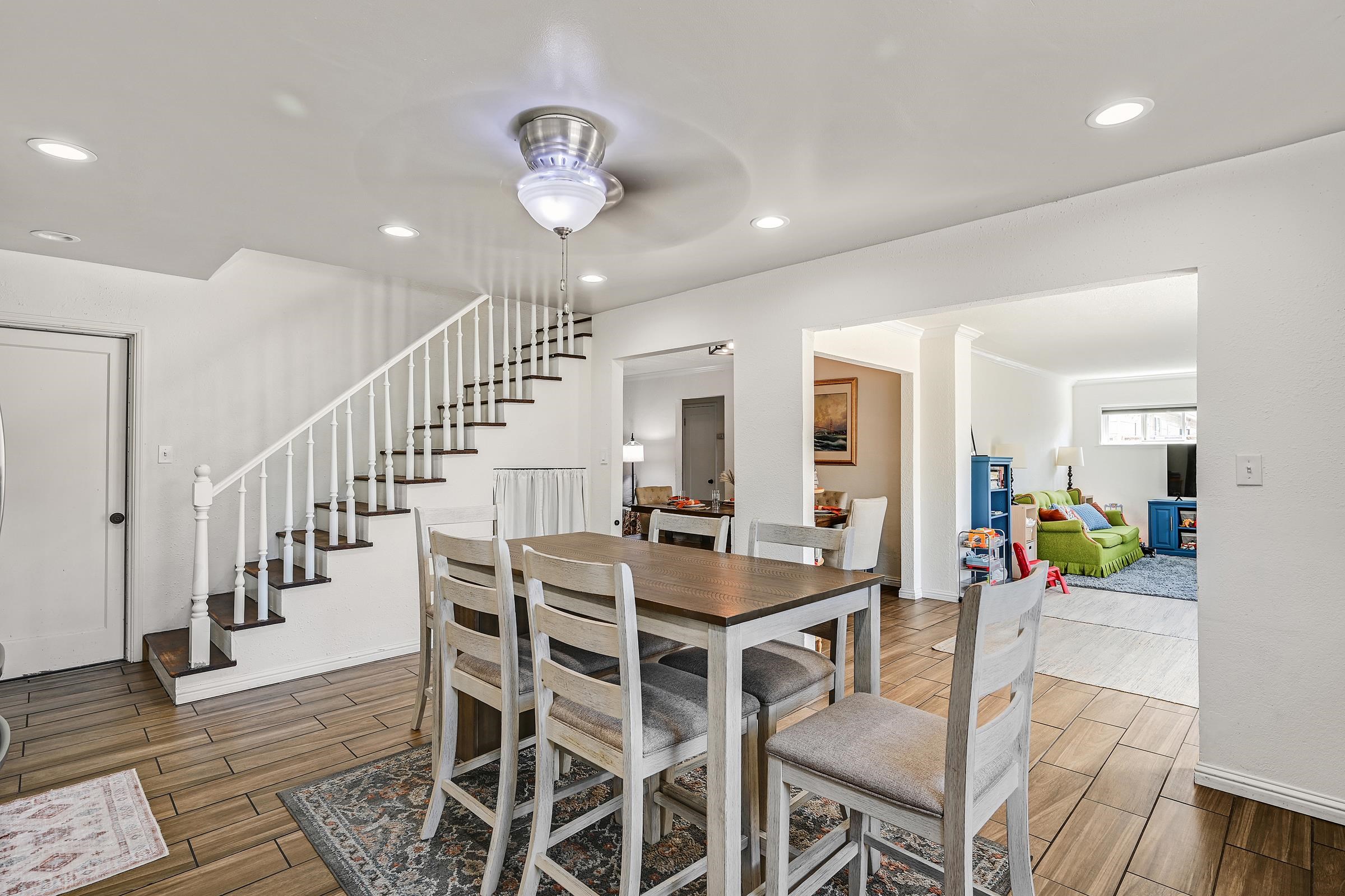 Detail Gallery Image 14 of 33 For 17779 Rainier Ave, Hayward,  CA 94541 - 4 Beds | 2 Baths