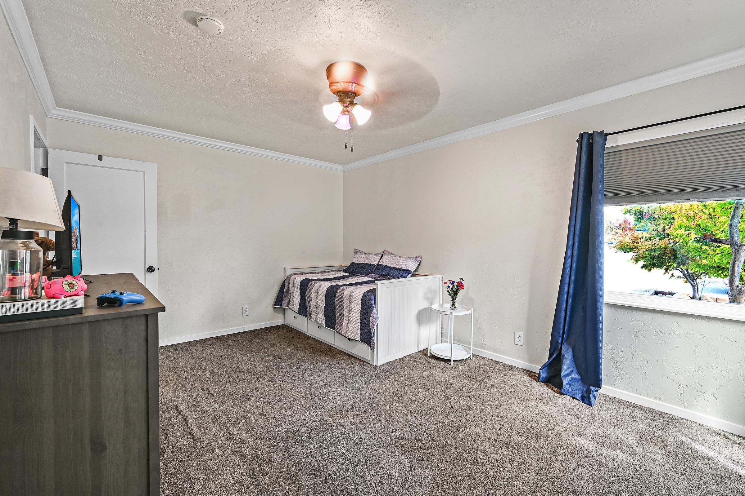 Detail Gallery Image 20 of 33 For 17779 Rainier Ave, Hayward,  CA 94541 - 4 Beds | 2 Baths