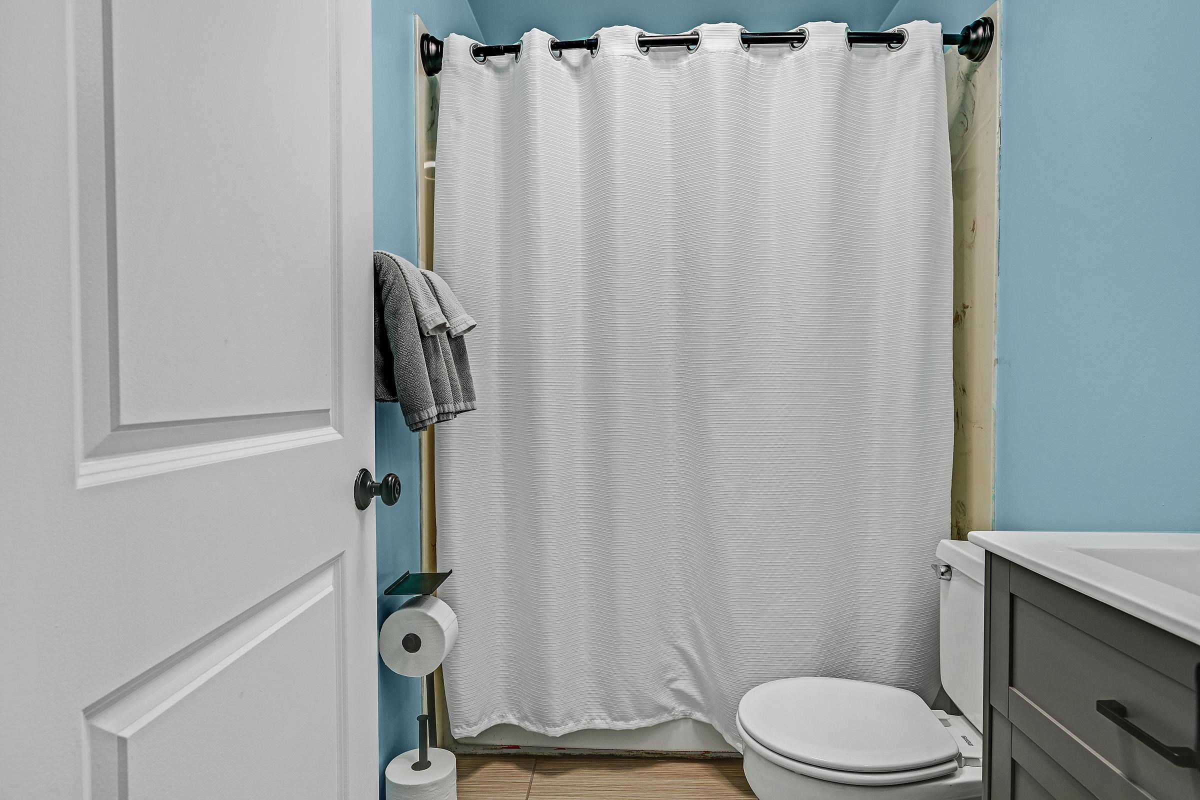 Detail Gallery Image 22 of 33 For 17779 Rainier Ave, Hayward,  CA 94541 - 4 Beds | 2 Baths