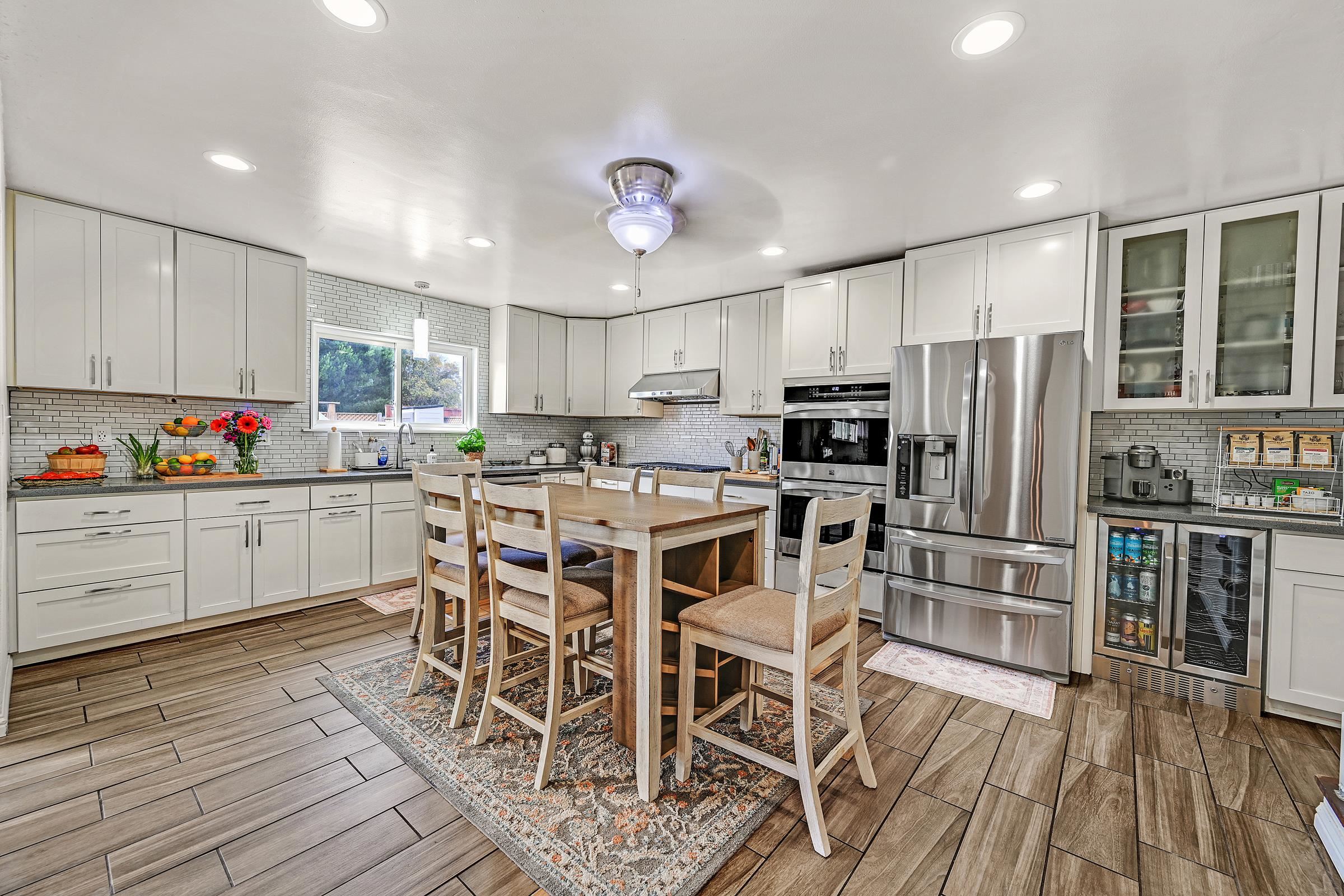 Detail Gallery Image 9 of 33 For 17779 Rainier Ave, Hayward,  CA 94541 - 4 Beds | 2 Baths