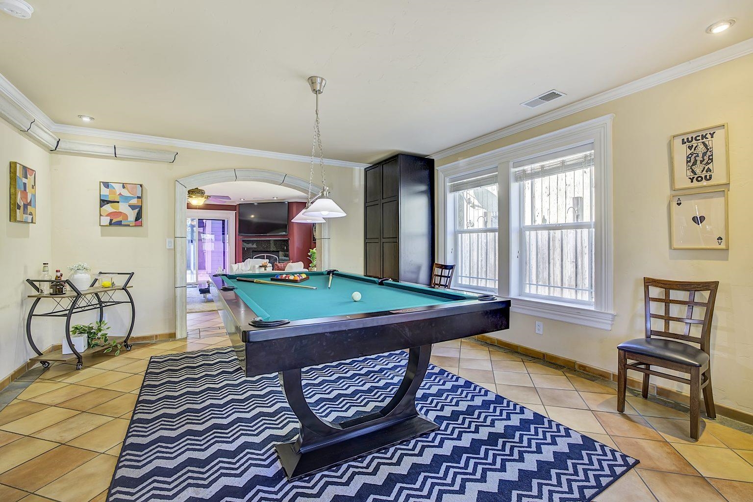 Detail Gallery Image 5 of 55 For 2635 E 10th St, Oakland,  CA 94601 - 4 Beds | 3 Baths