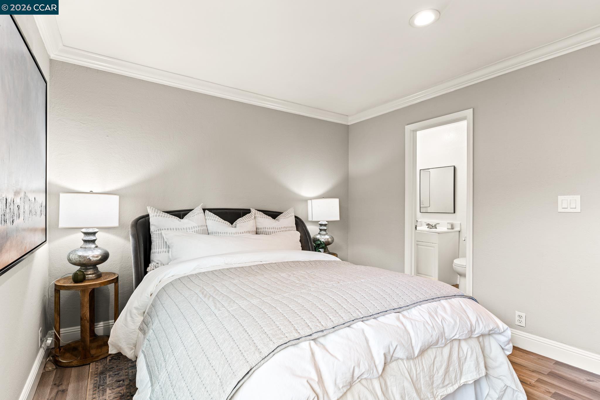 Detail Gallery Image 14 of 29 For 1133 Meadow Ln #106,  Concord,  CA 94520 - 2 Beds | 1/1 Baths