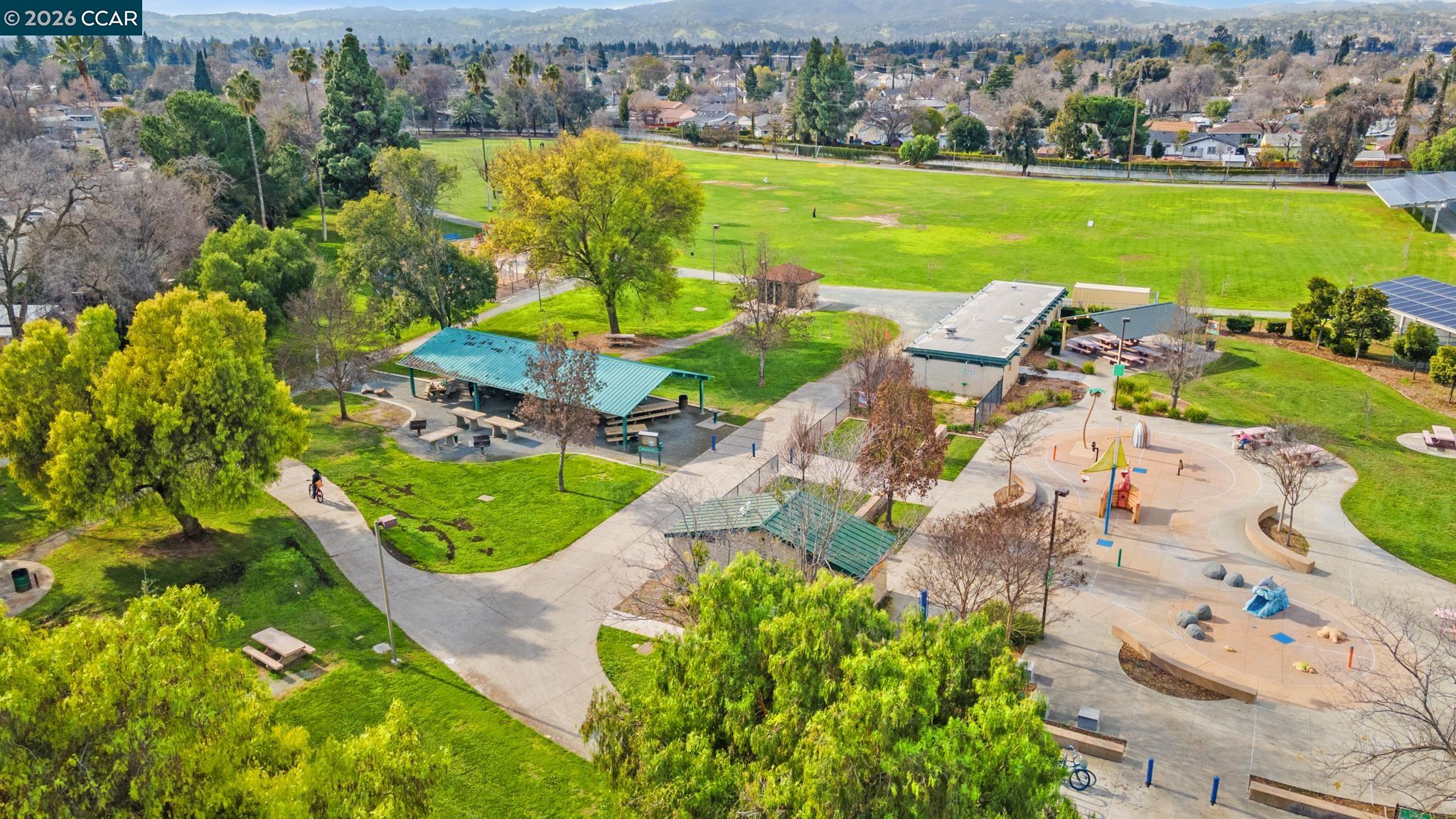 Detail Gallery Image 25 of 29 For 1133 Meadow Ln #106,  Concord,  CA 94520 - 2 Beds | 1/1 Baths