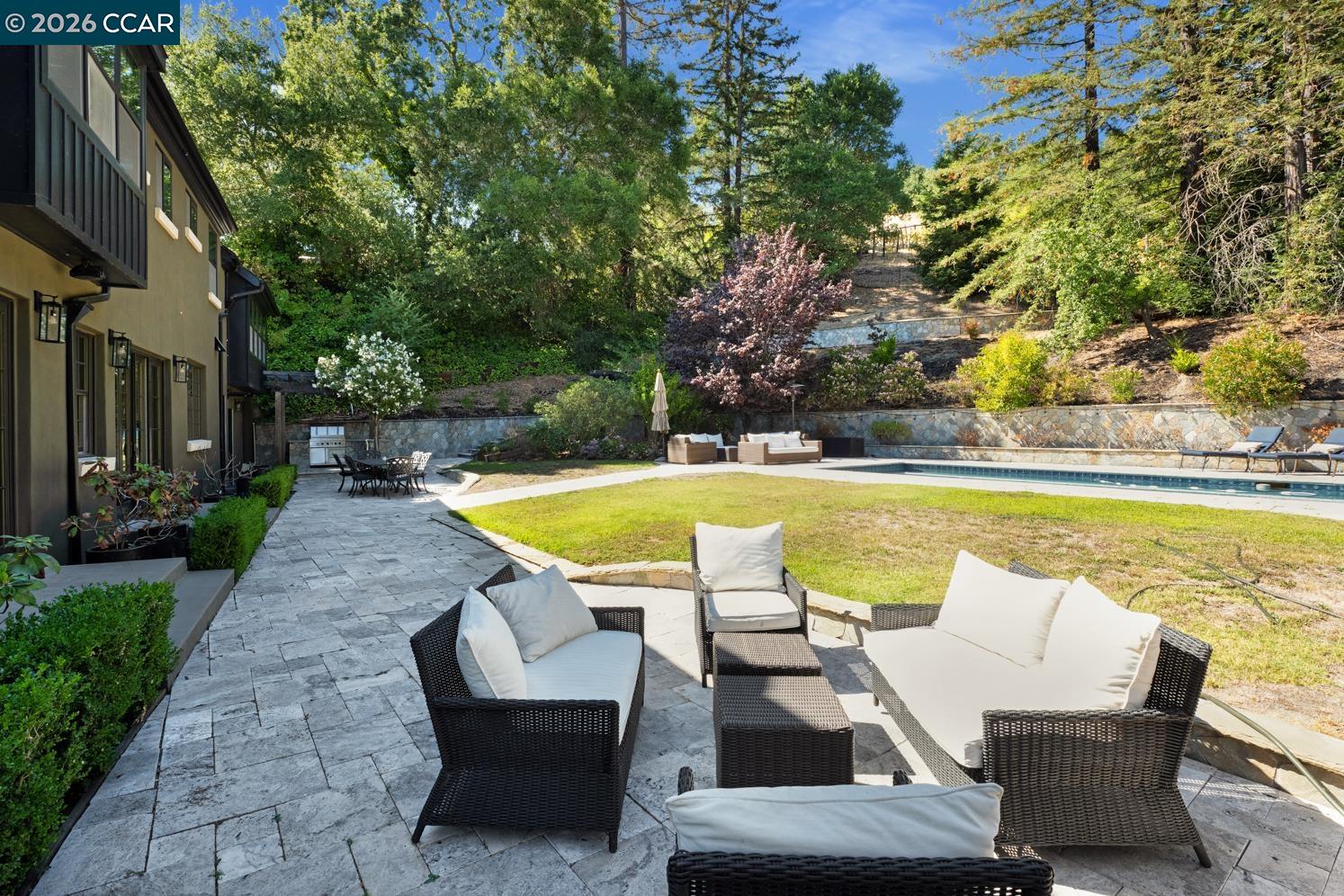 Detail Gallery Image 21 of 60 For 3898 Happy Valley Rd, Lafayette,  CA 94549 - 5 Beds | 4/3 Baths