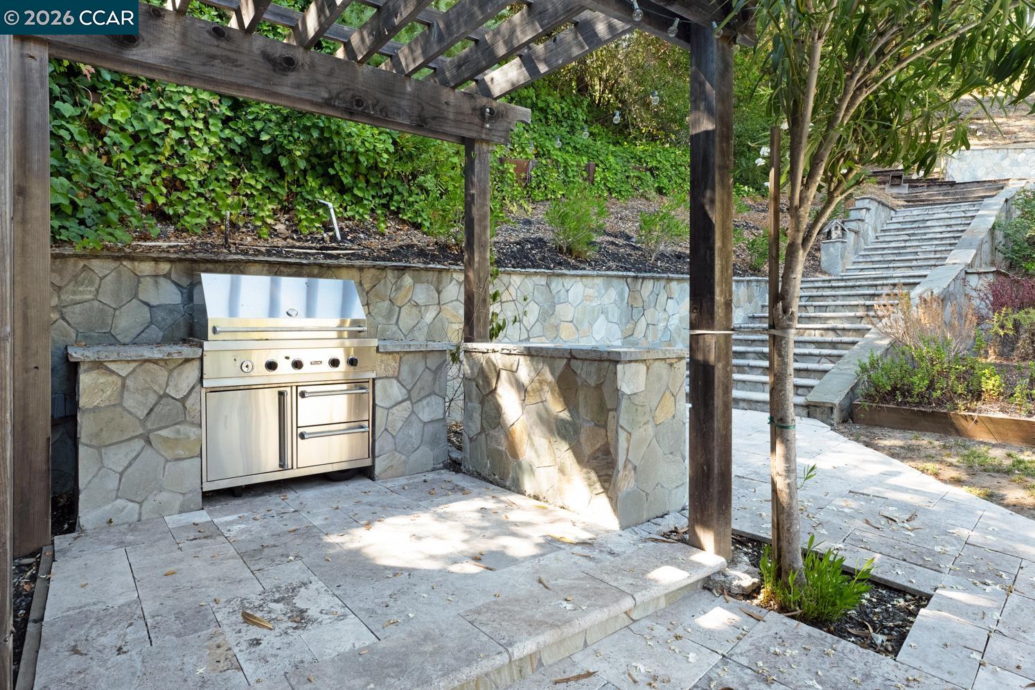 Detail Gallery Image 28 of 60 For 3898 Happy Valley Rd, Lafayette,  CA 94549 - 5 Beds | 4/3 Baths