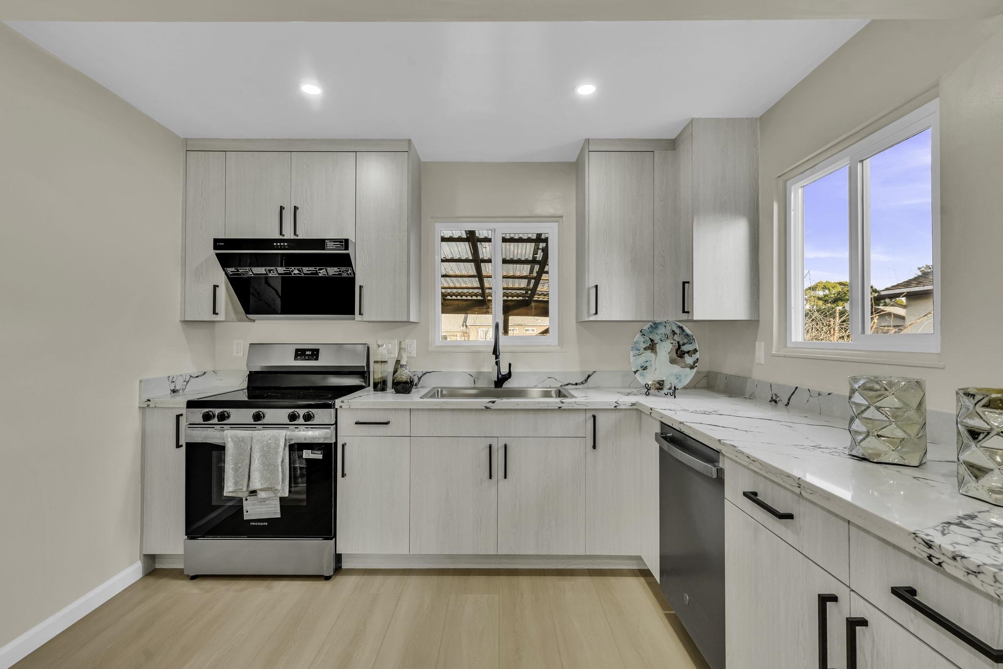 Detail Gallery Image 12 of 29 For 15040 Fleming St, San Leandro,  CA 94579 - 3 Beds | 2 Baths