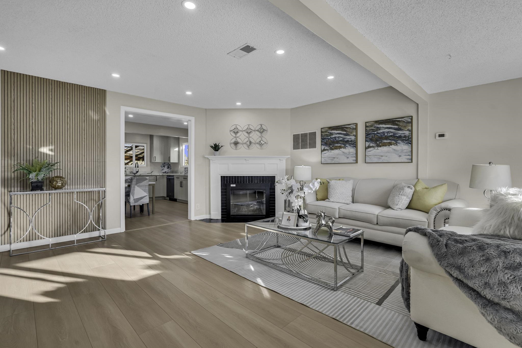 Detail Gallery Image 4 of 29 For 15040 Fleming St, San Leandro,  CA 94579 - 3 Beds | 2 Baths