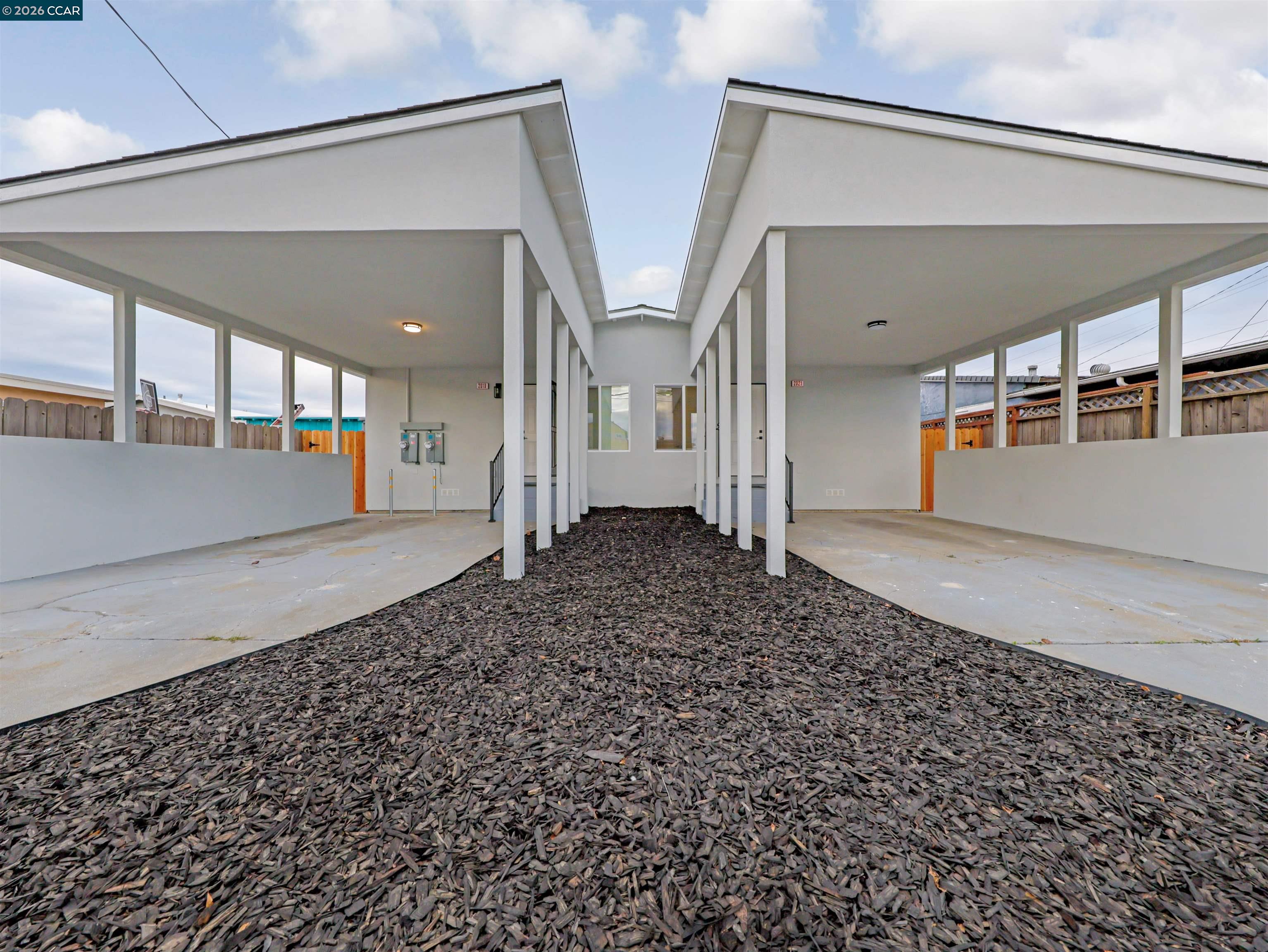 Front Image Thumbnail for CC41123176