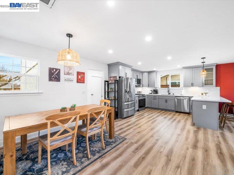 Detail Gallery Image 18 of 60 For 1556 Wagoner Dr, Livermore,  CA 94550 - 5 Beds | 3 Baths