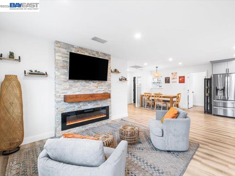 Detail Gallery Image 4 of 60 For 1556 Wagoner Dr, Livermore,  CA 94550 - 5 Beds | 3 Baths