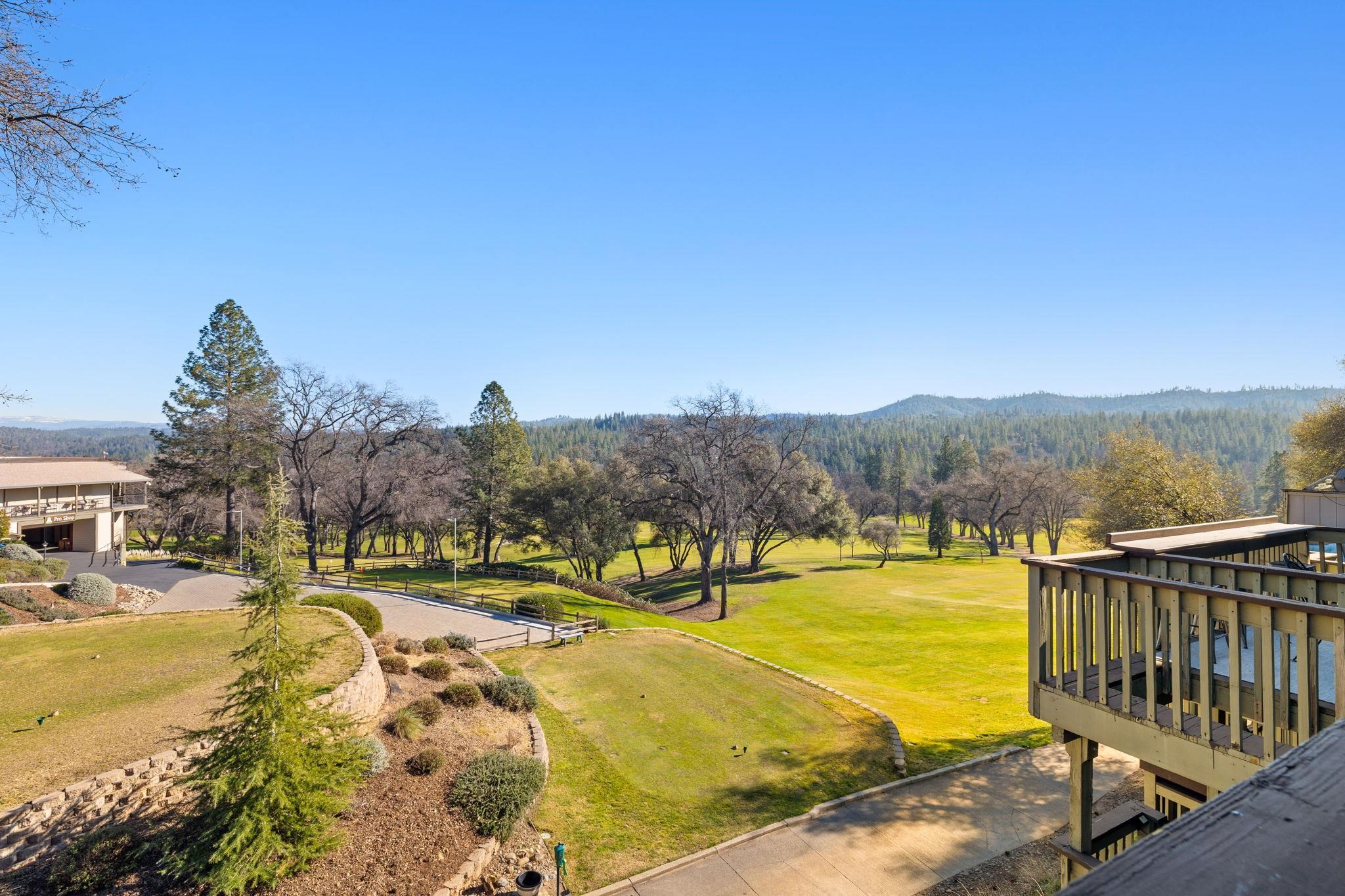 Detail Gallery Image 2 of 19 For 12757 Junipero Serra Ct #32,  Groveland,  CA 95321 - 4 Beds | 4 Baths