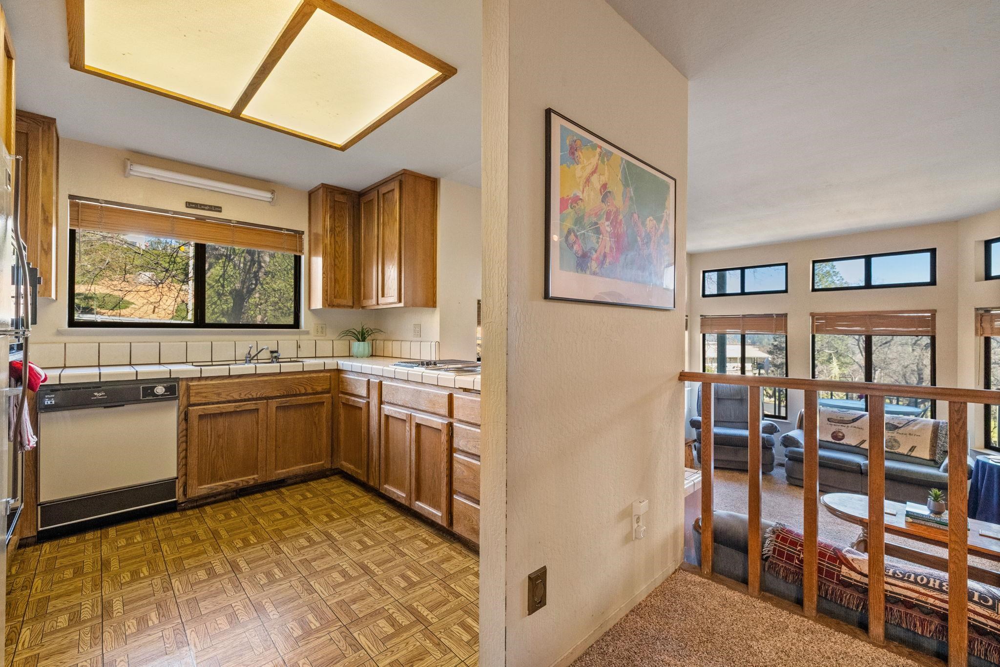 Detail Gallery Image 5 of 19 For 12757 Junipero Serra Ct #32,  Groveland,  CA 95321 - 4 Beds | 4 Baths