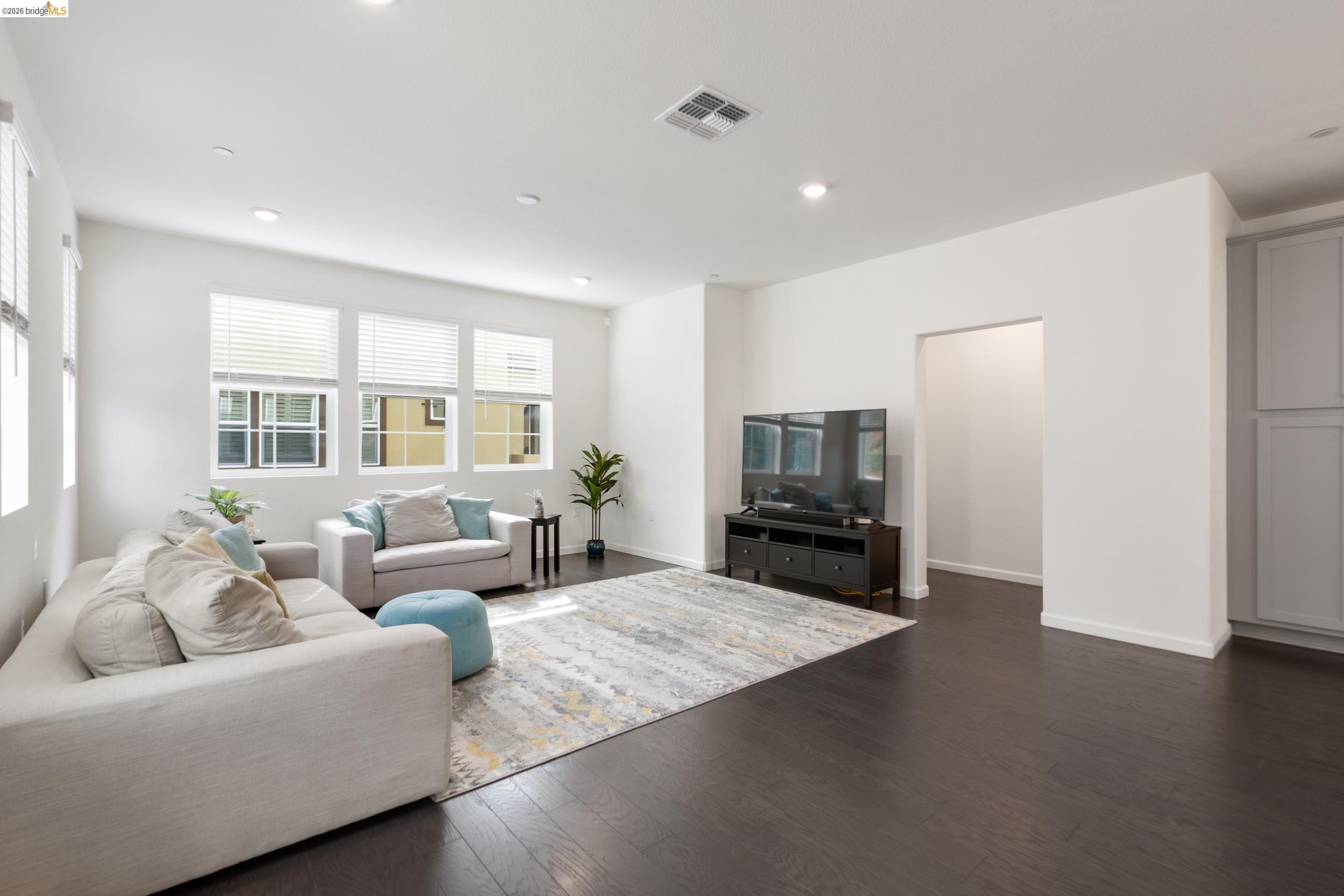 Photo #9: 41123179 Listing: Photo #9