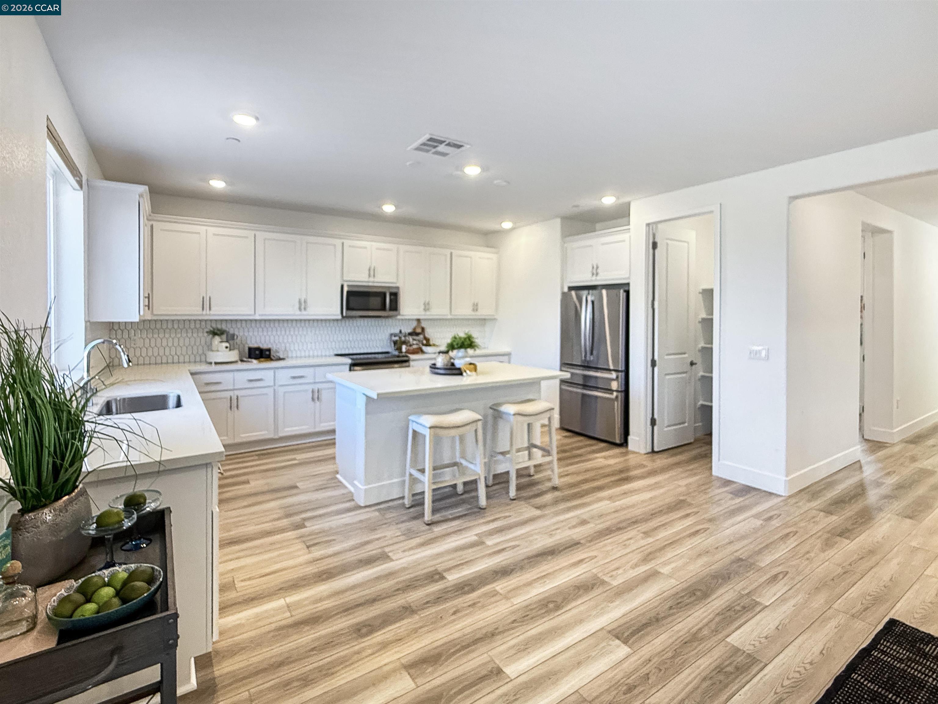 Detail Gallery Image 13 of 52 For 439 Baler Circle, Vacaville,  CA 95687 - 4 Beds | 3 Baths