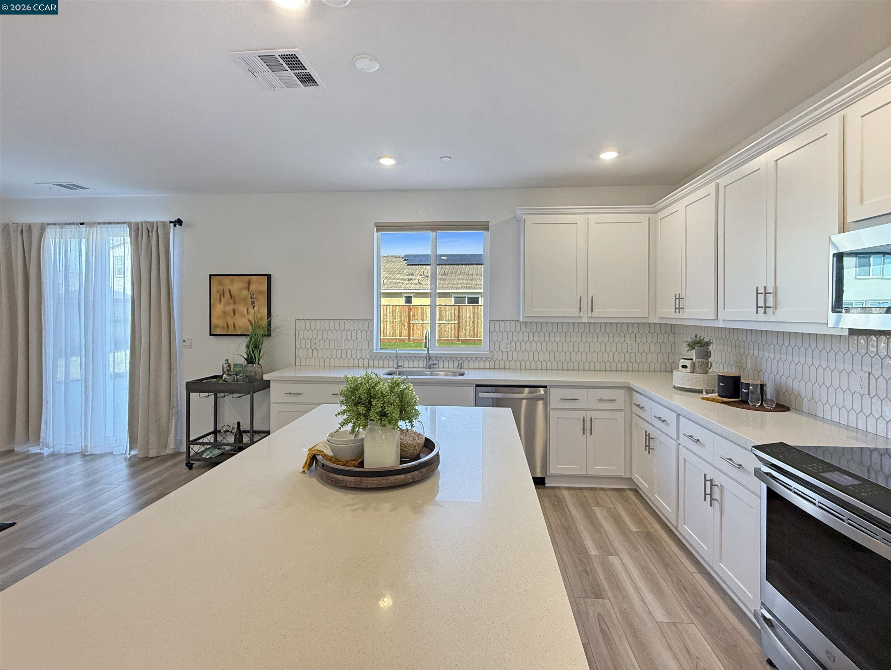 Detail Gallery Image 15 of 52 For 439 Baler Circle, Vacaville,  CA 95687 - 4 Beds | 3 Baths