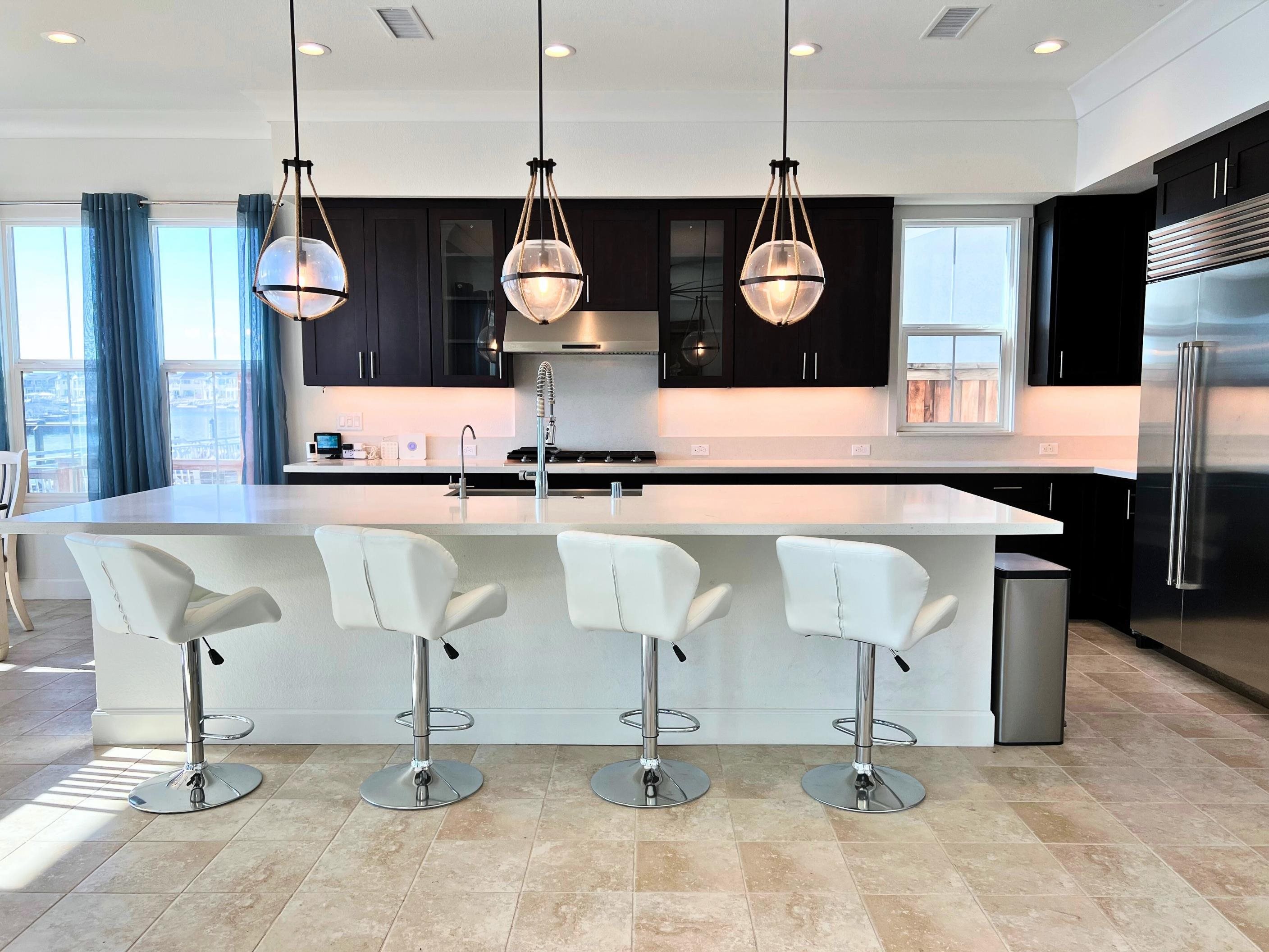 Detail Gallery Image 4 of 60 For 290 Waterside Pl, Bethel Island,  CA 94511 - 4 Beds | 4/1 Baths