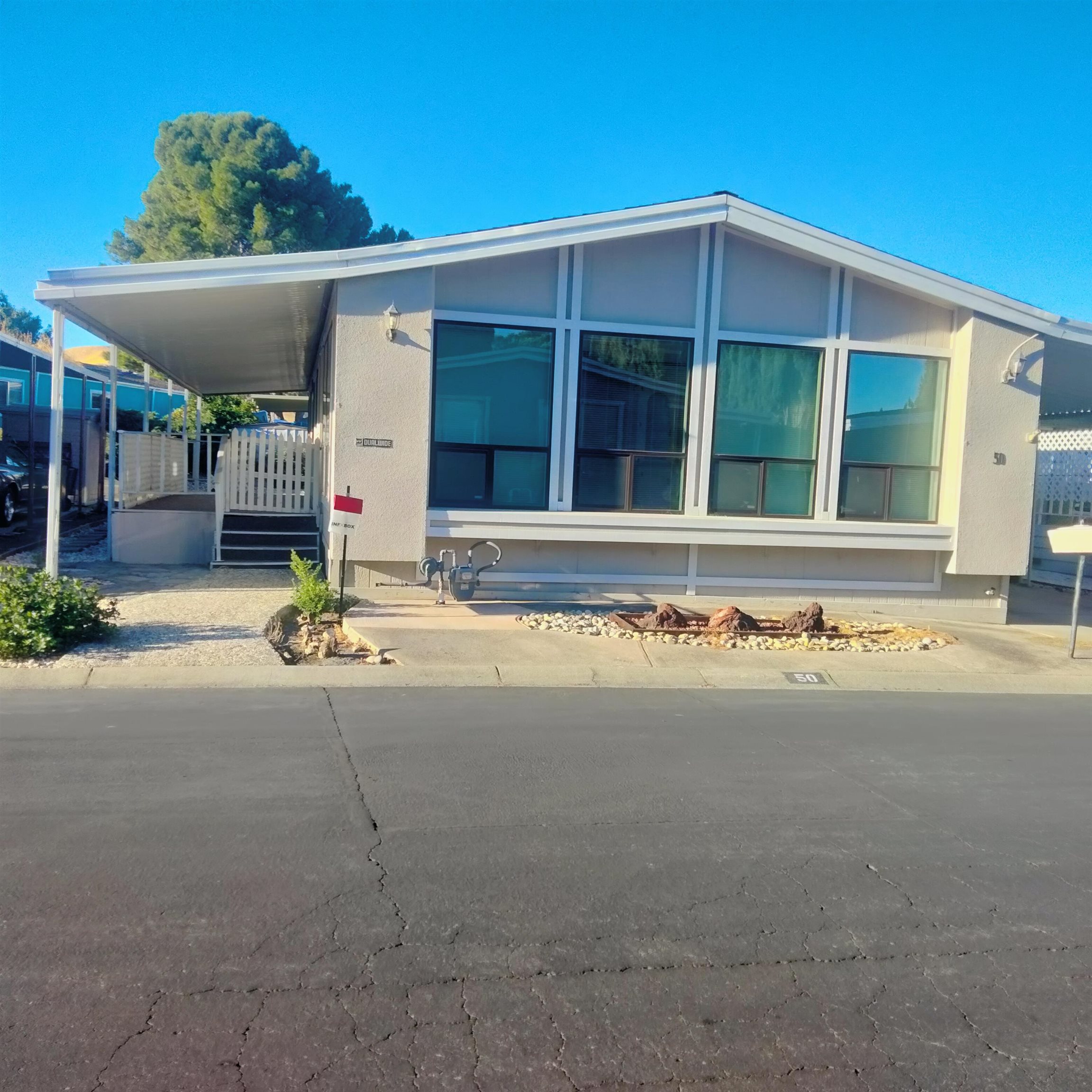 Front Image Thumbnail for EB41123188