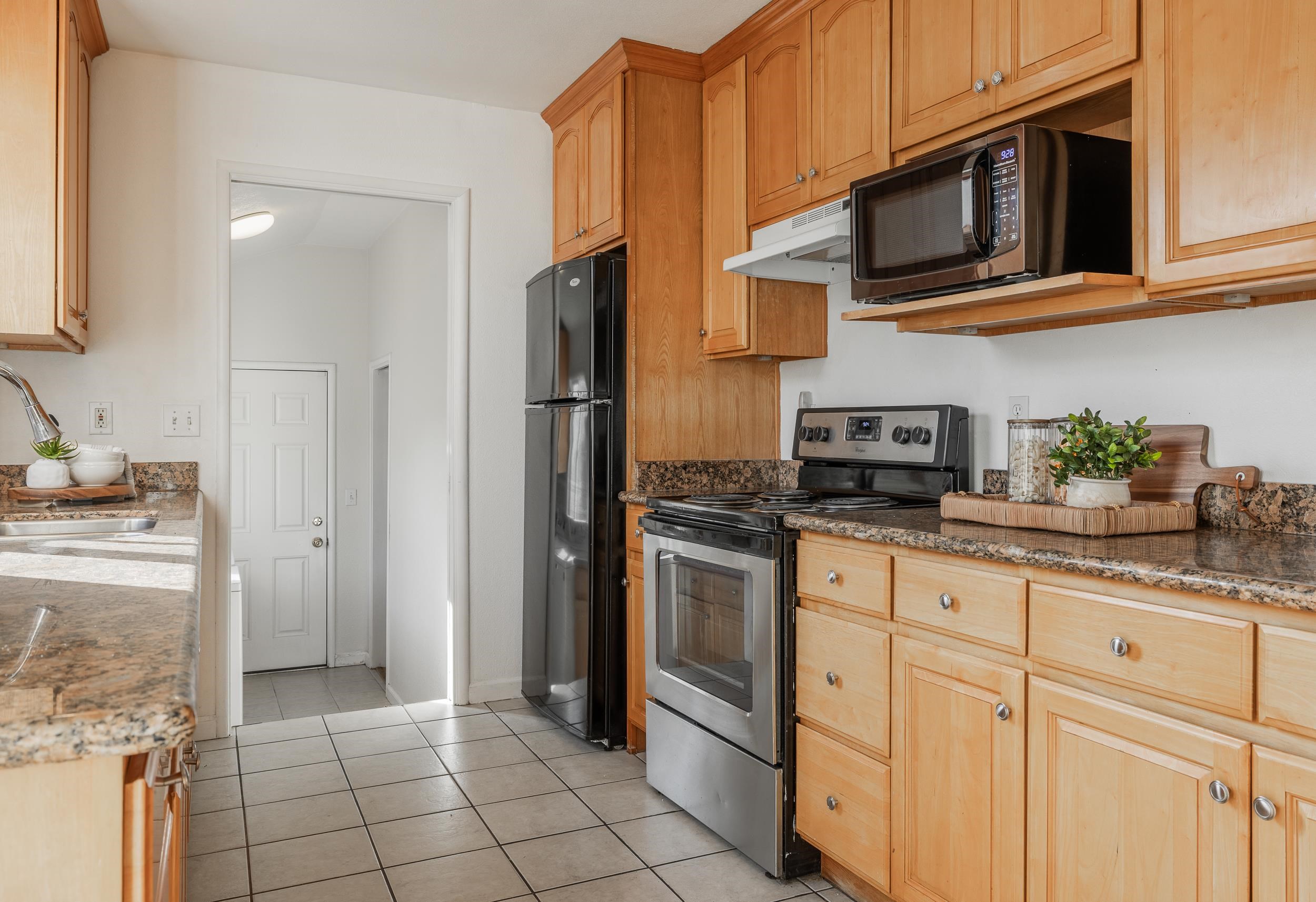 Detail Gallery Image 11 of 34 For 15016 Fleming St, San Leandro,  CA 94579 - 3 Beds | 2 Baths
