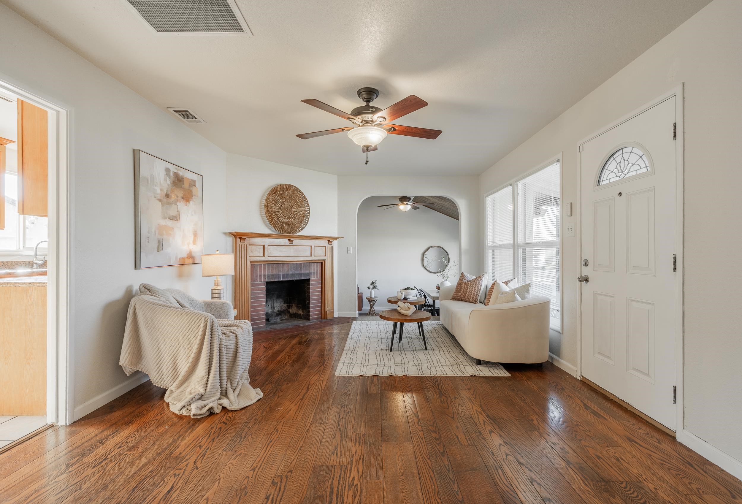 Detail Gallery Image 5 of 34 For 15016 Fleming St, San Leandro,  CA 94579 - 3 Beds | 2 Baths