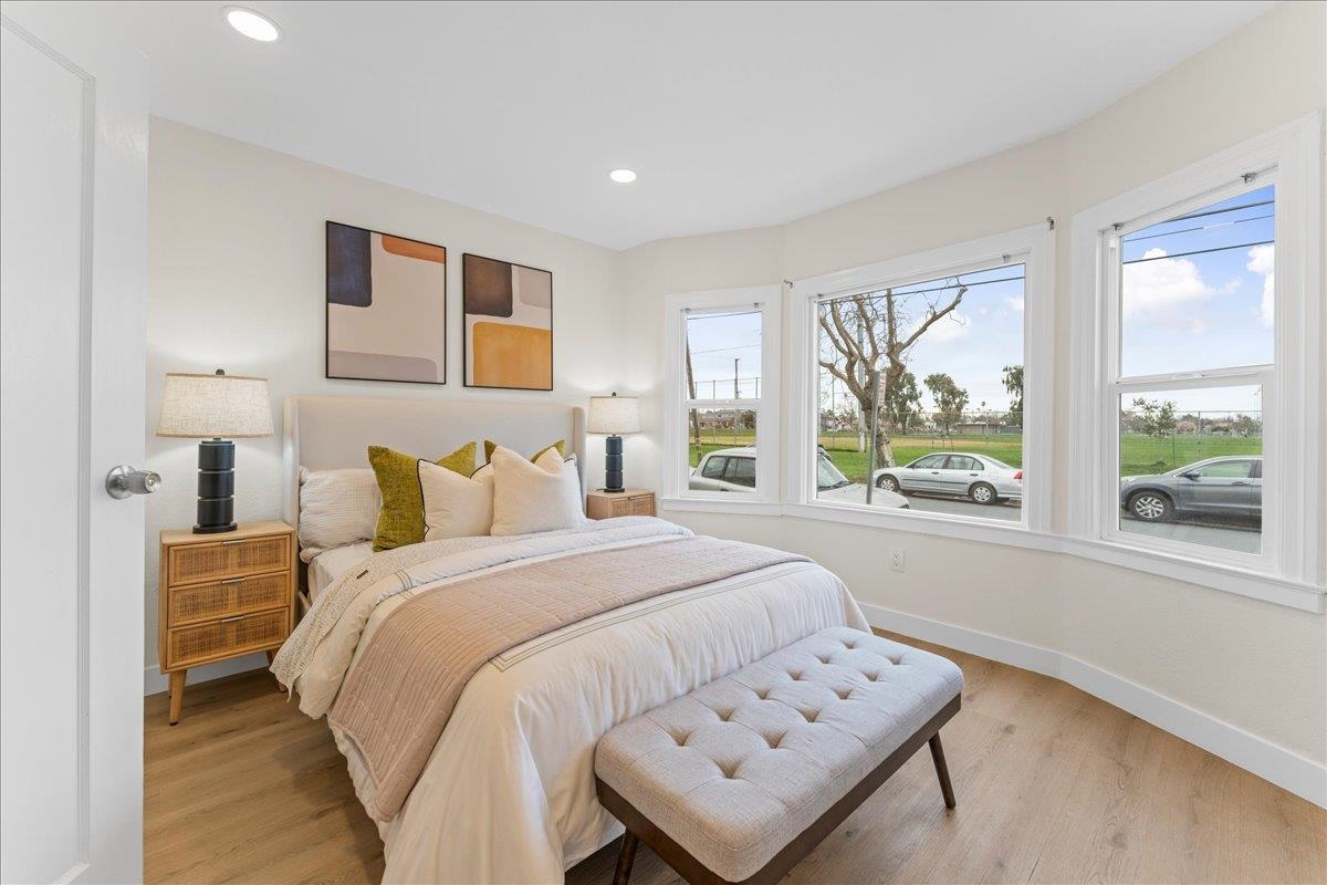 Detail Gallery Image 18 of 60 For 2717 Mabel St, Berkeley,  CA 94702 - 4 Beds | 3 Baths