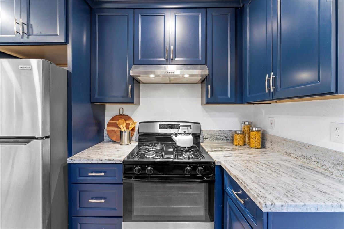 Detail Gallery Image 29 of 60 For 2717 Mabel St, Berkeley,  CA 94702 - 4 Beds | 3 Baths