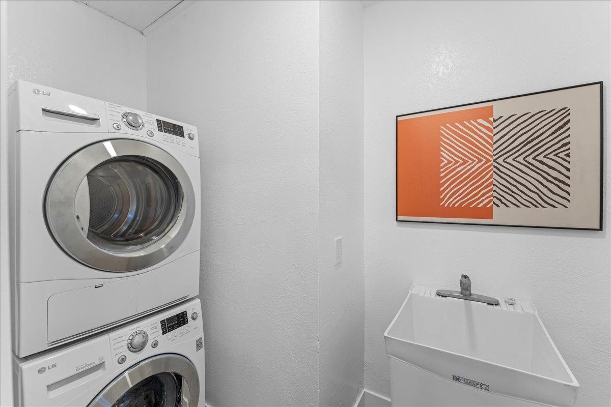 Detail Gallery Image 31 of 60 For 2717 Mabel St, Berkeley,  CA 94702 - 4 Beds | 3 Baths