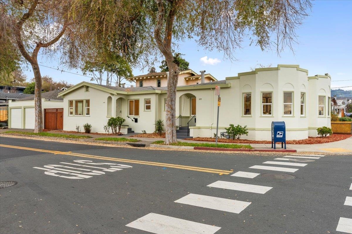 Detail Gallery Image 51 of 60 For 2717 Mabel St, Berkeley,  CA 94702 - 4 Beds | 3 Baths