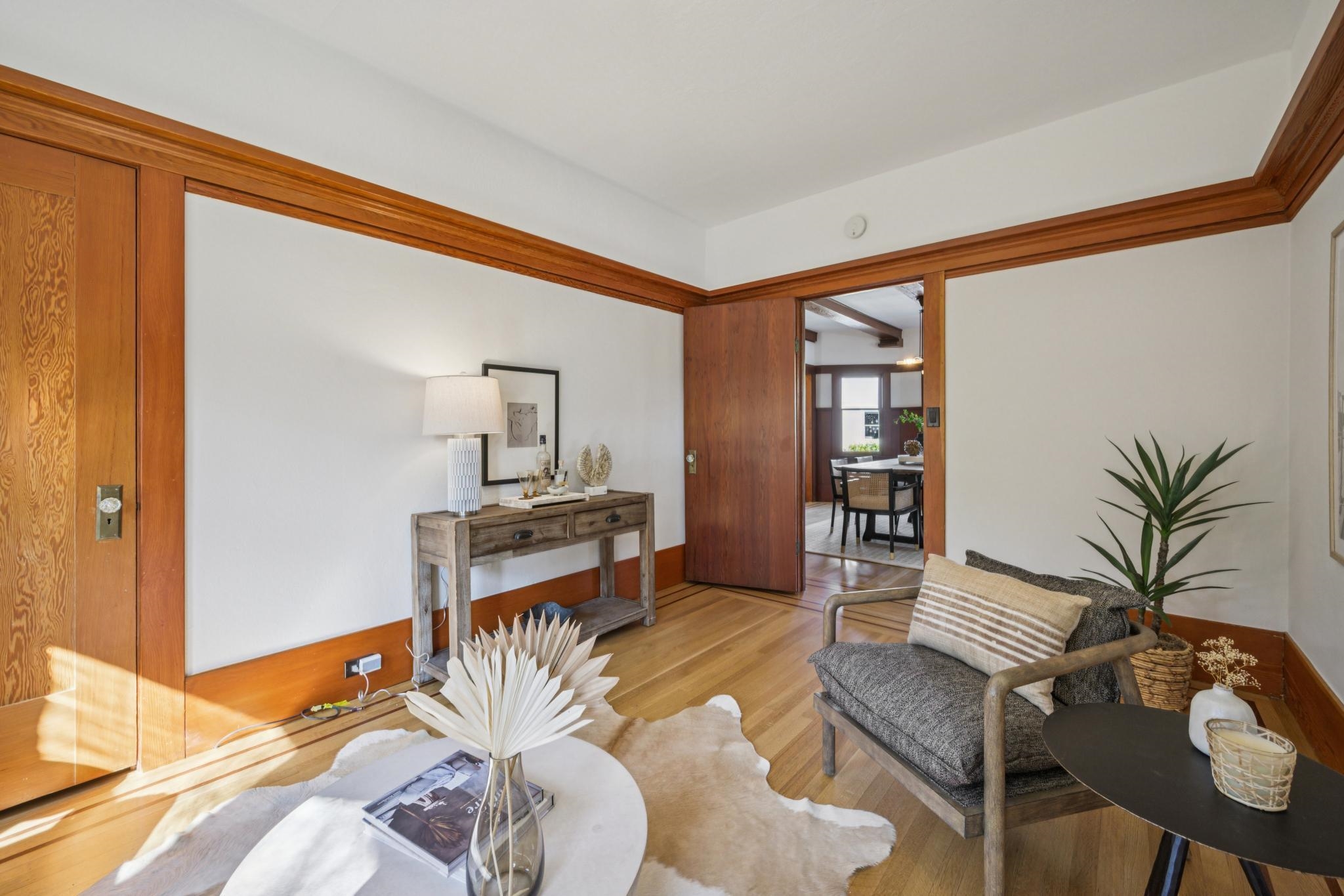 Detail Gallery Image 22 of 60 For 3833 Lakeshore Ave, Oakland,  CA 94610 - 5 Beds | 3/1 Baths