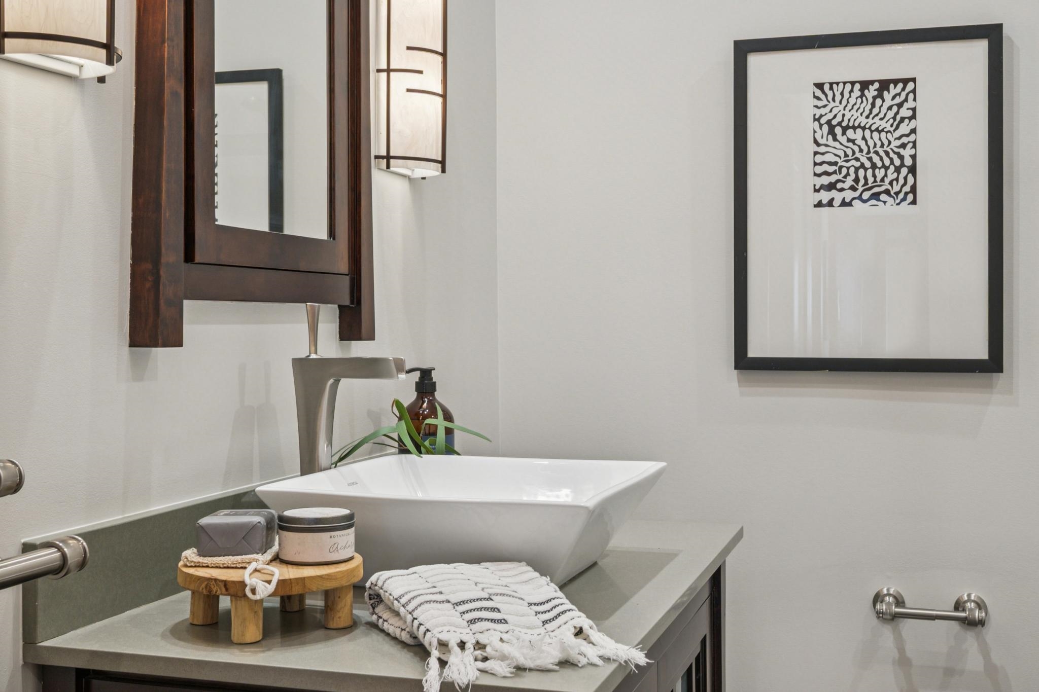 Detail Gallery Image 26 of 60 For 3833 Lakeshore Ave, Oakland,  CA 94610 - 5 Beds | 3/1 Baths