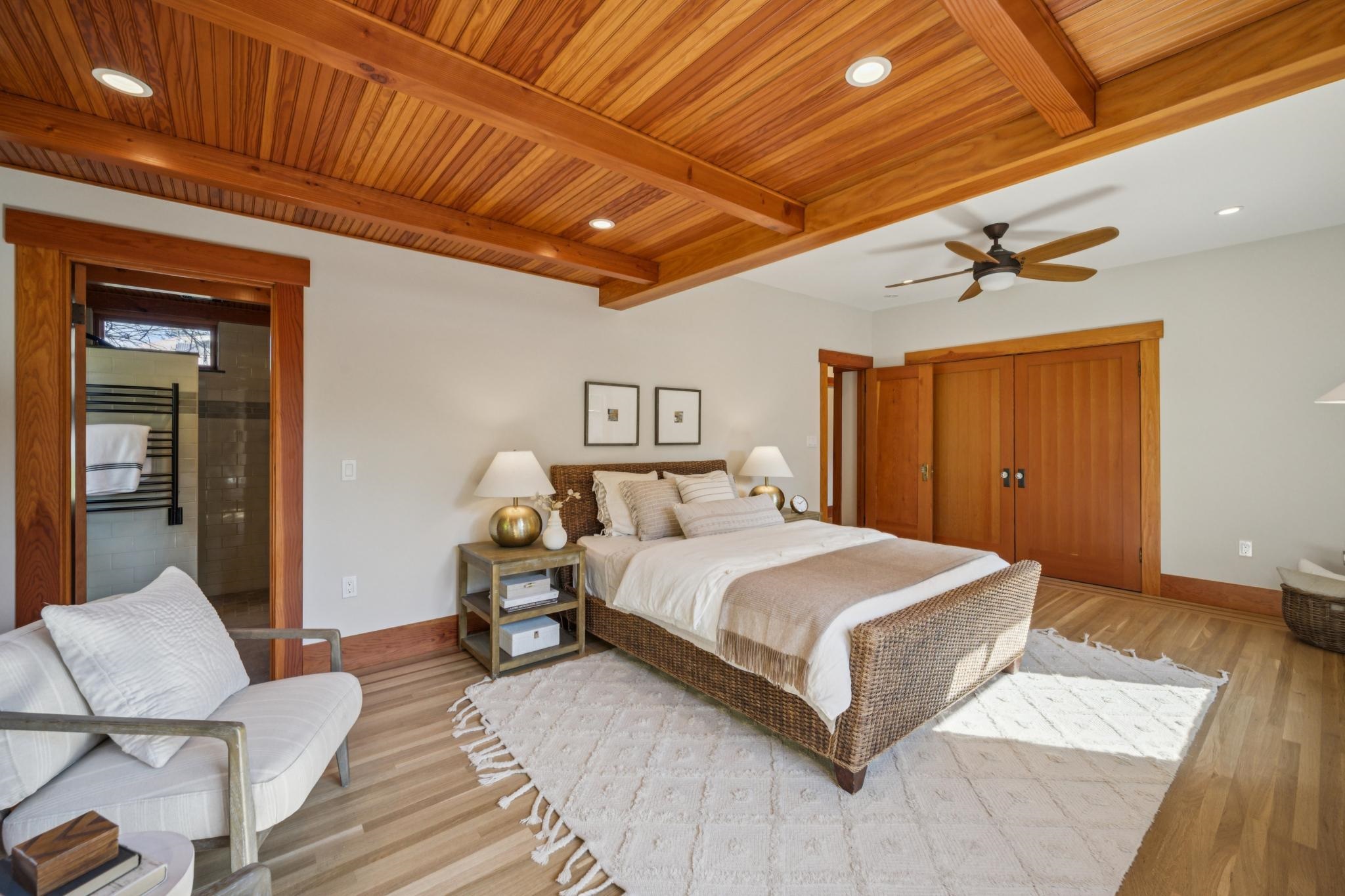 Detail Gallery Image 30 of 60 For 3833 Lakeshore Ave, Oakland,  CA 94610 - 5 Beds | 3/1 Baths