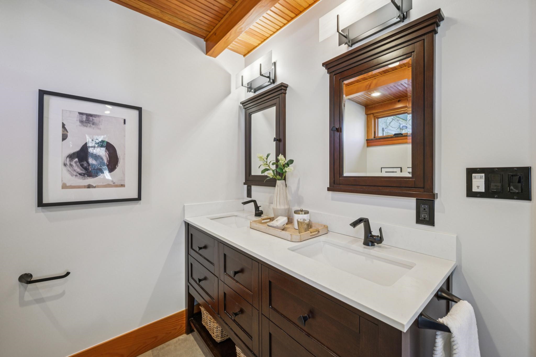 Detail Gallery Image 31 of 60 For 3833 Lakeshore Ave, Oakland,  CA 94610 - 5 Beds | 3/1 Baths