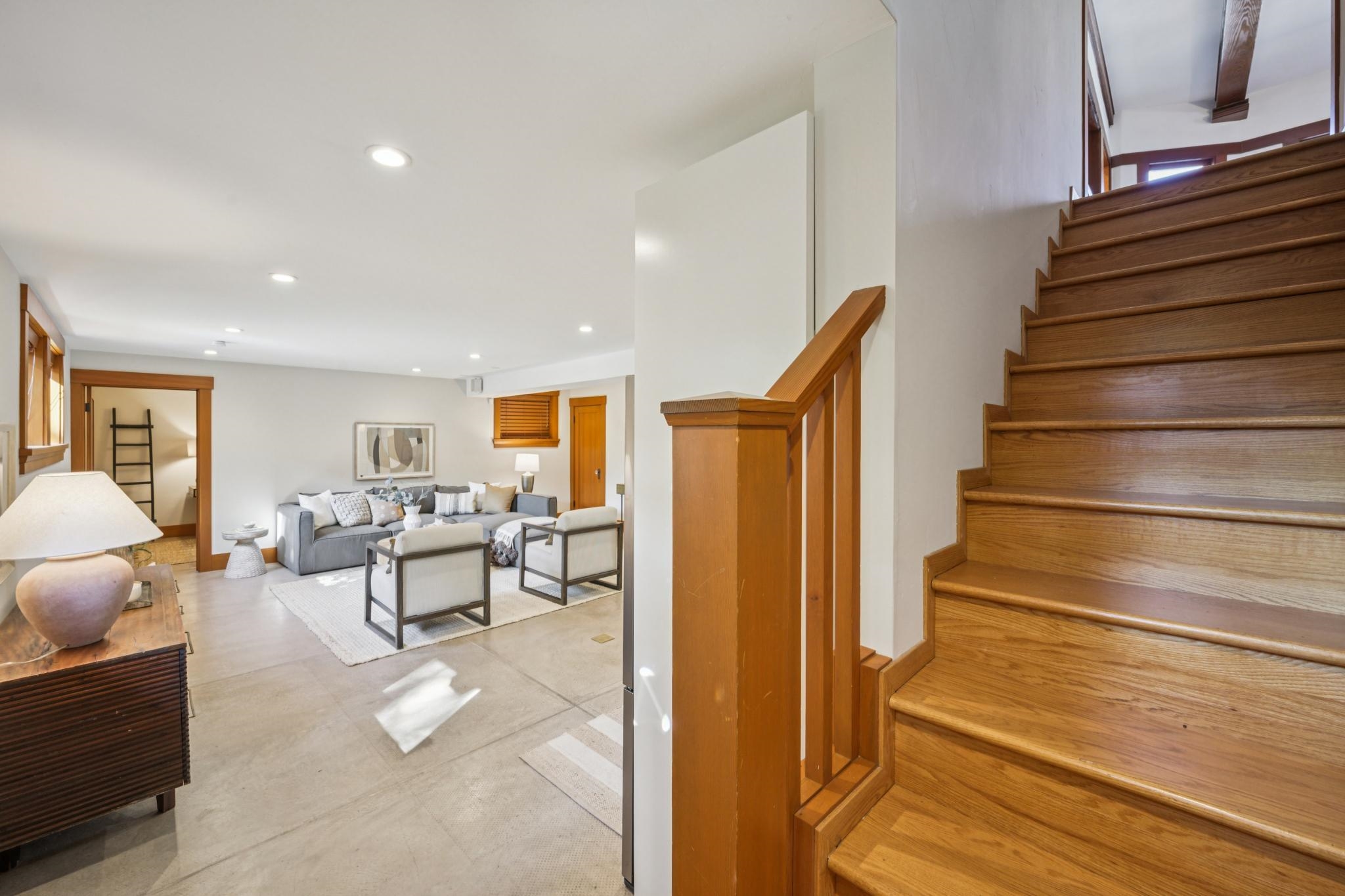 Detail Gallery Image 33 of 60 For 3833 Lakeshore Ave, Oakland,  CA 94610 - 5 Beds | 3/1 Baths