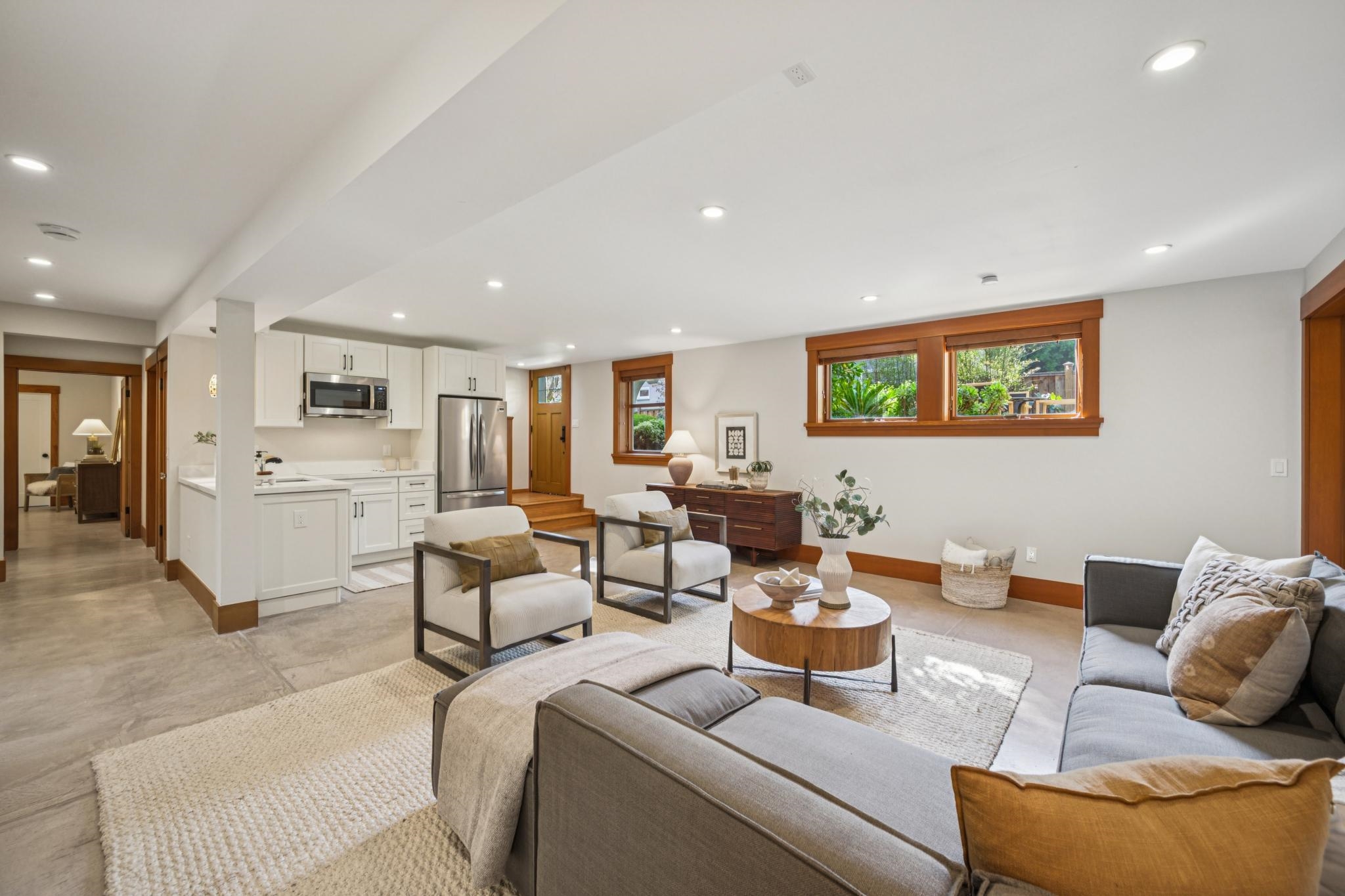 Detail Gallery Image 35 of 60 For 3833 Lakeshore Ave, Oakland,  CA 94610 - 5 Beds | 3/1 Baths