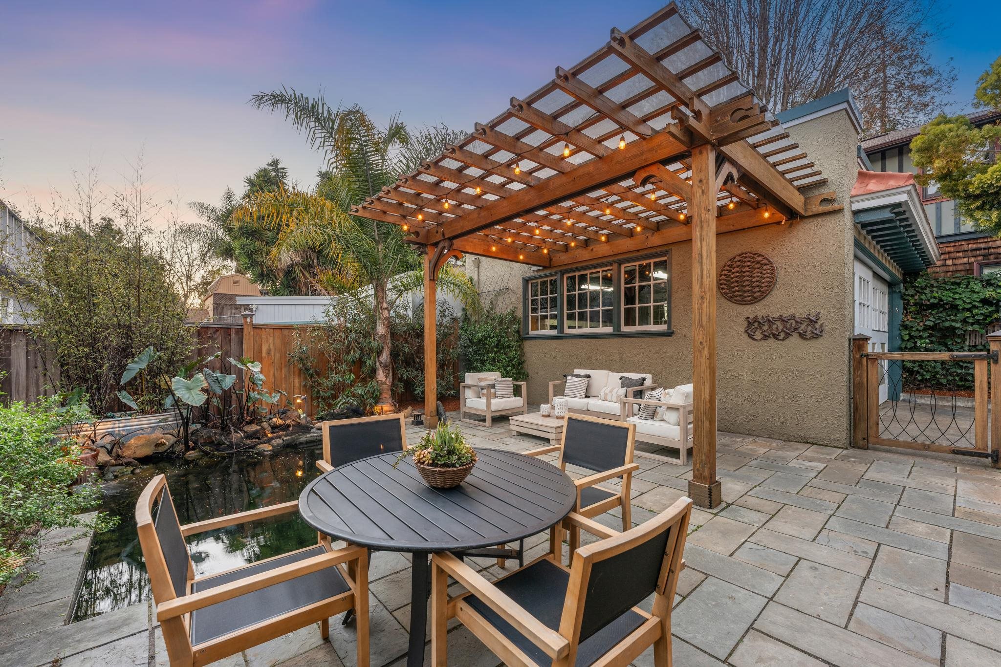 Detail Gallery Image 50 of 60 For 3833 Lakeshore Ave, Oakland,  CA 94610 - 5 Beds | 3/1 Baths