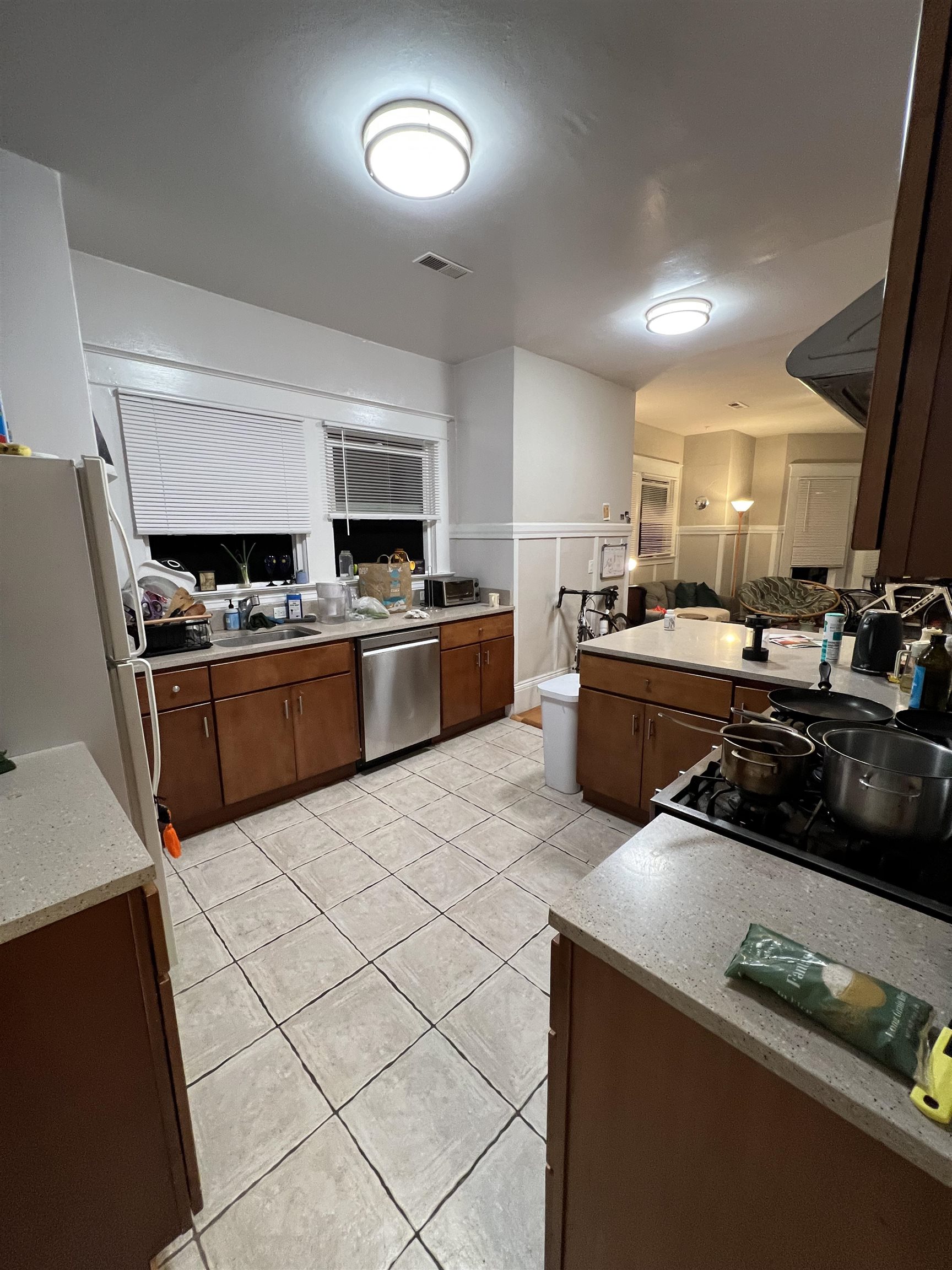 Detail Gallery Image 3 of 8 For 2214 Durant Ave #5,  Berkeley,  CA 94704-1518 - 2 Beds | 1 Baths
