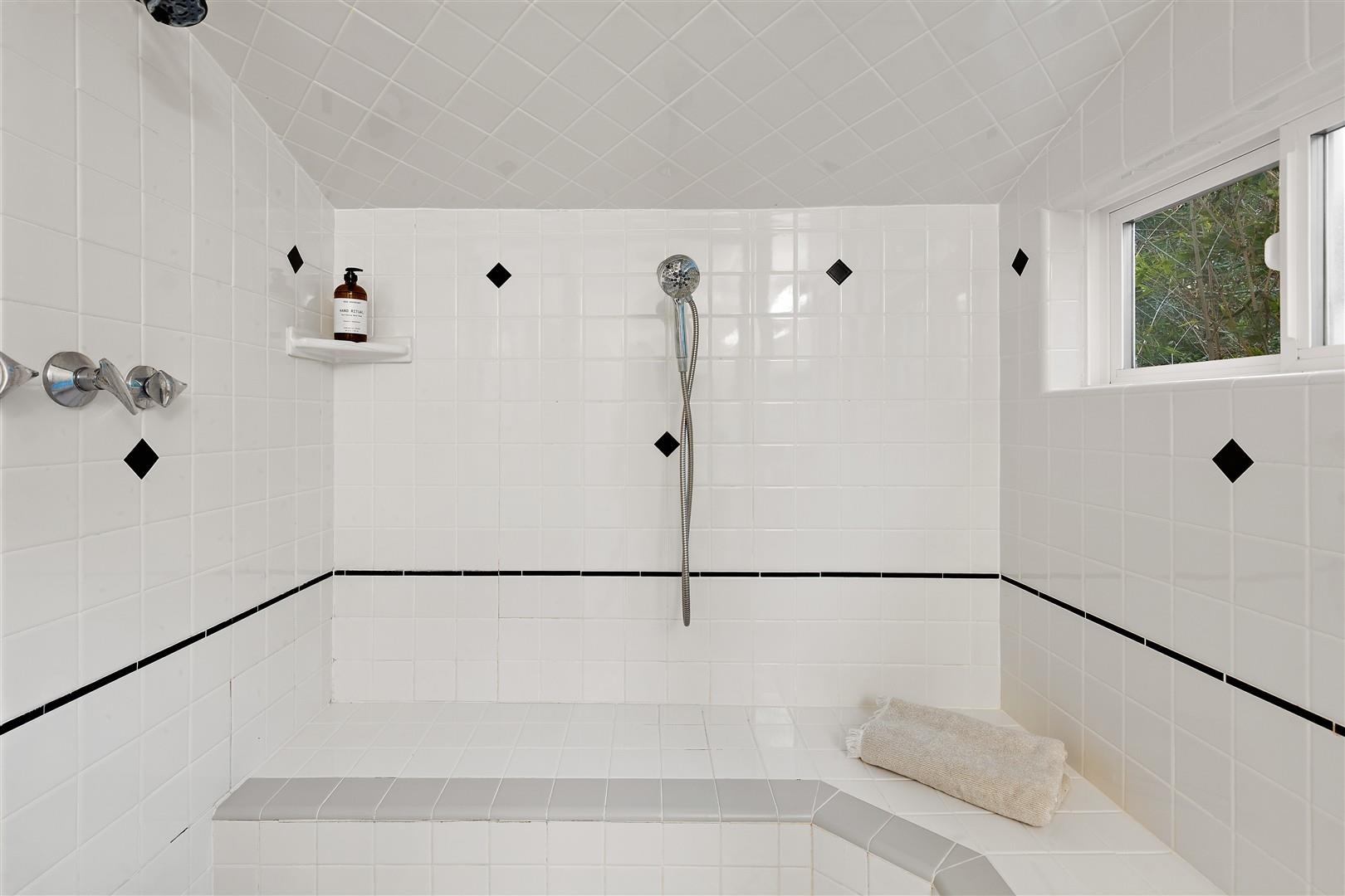 Detail Gallery Image 25 of 53 For 48 Bonita Court, Walnut Creek,  CA 94595 - 3 Beds | 2 Baths