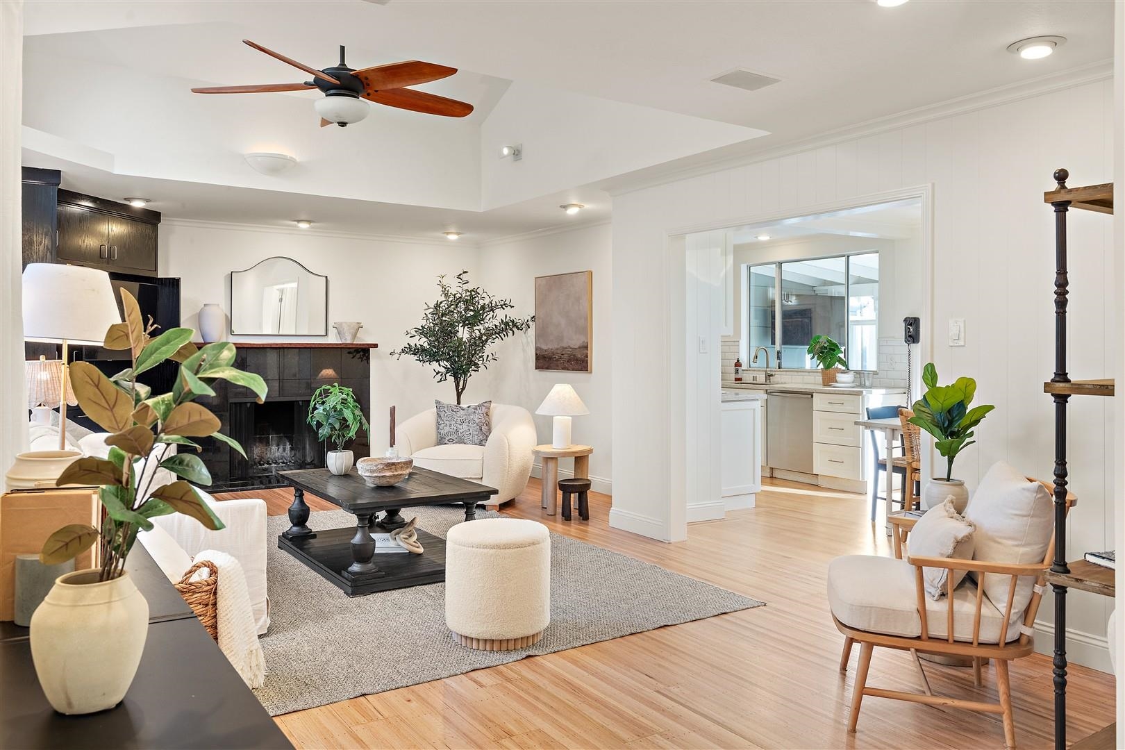 Detail Gallery Image 5 of 53 For 48 Bonita Court, Walnut Creek,  CA 94595 - 3 Beds | 2 Baths