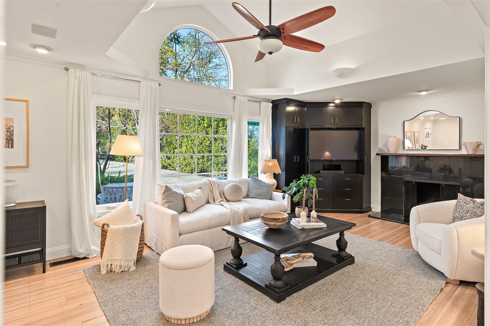 Detail Gallery Image 7 of 53 For 48 Bonita Court, Walnut Creek,  CA 94595 - 3 Beds | 2 Baths