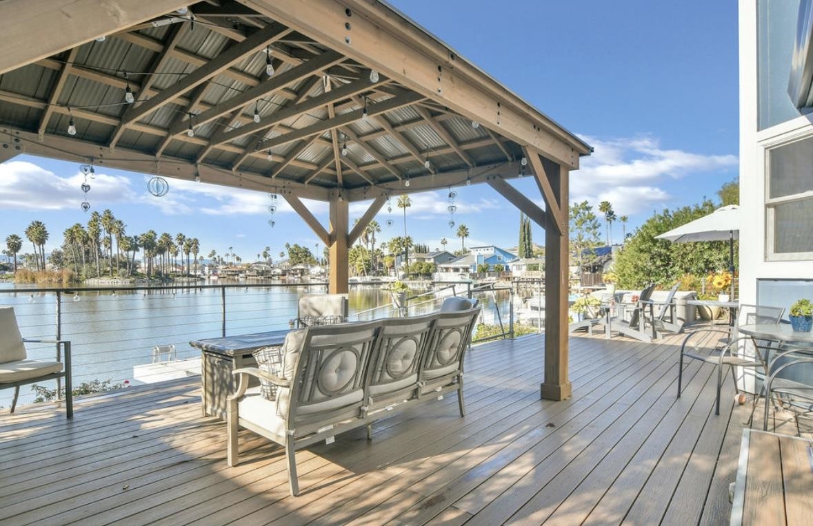 Detail Gallery Image 2 of 35 For 730 Beaver Ln, Discovery Bay,  CA 94505 - 4 Beds | 3 Baths