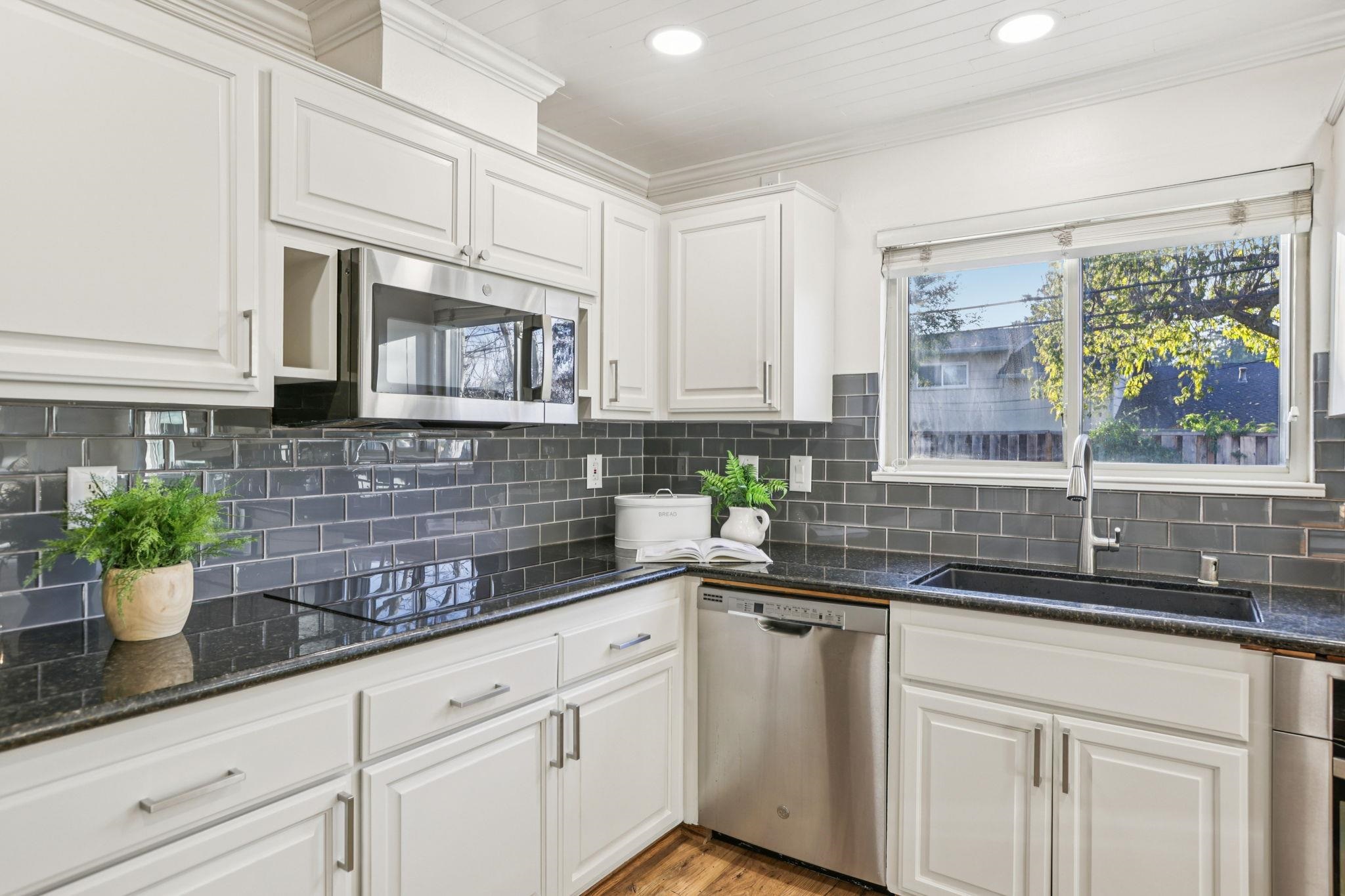 Detail Gallery Image 16 of 40 For 1023 Bermuda Drive, Concord,  CA 94518 - 4 Beds | 2 Baths