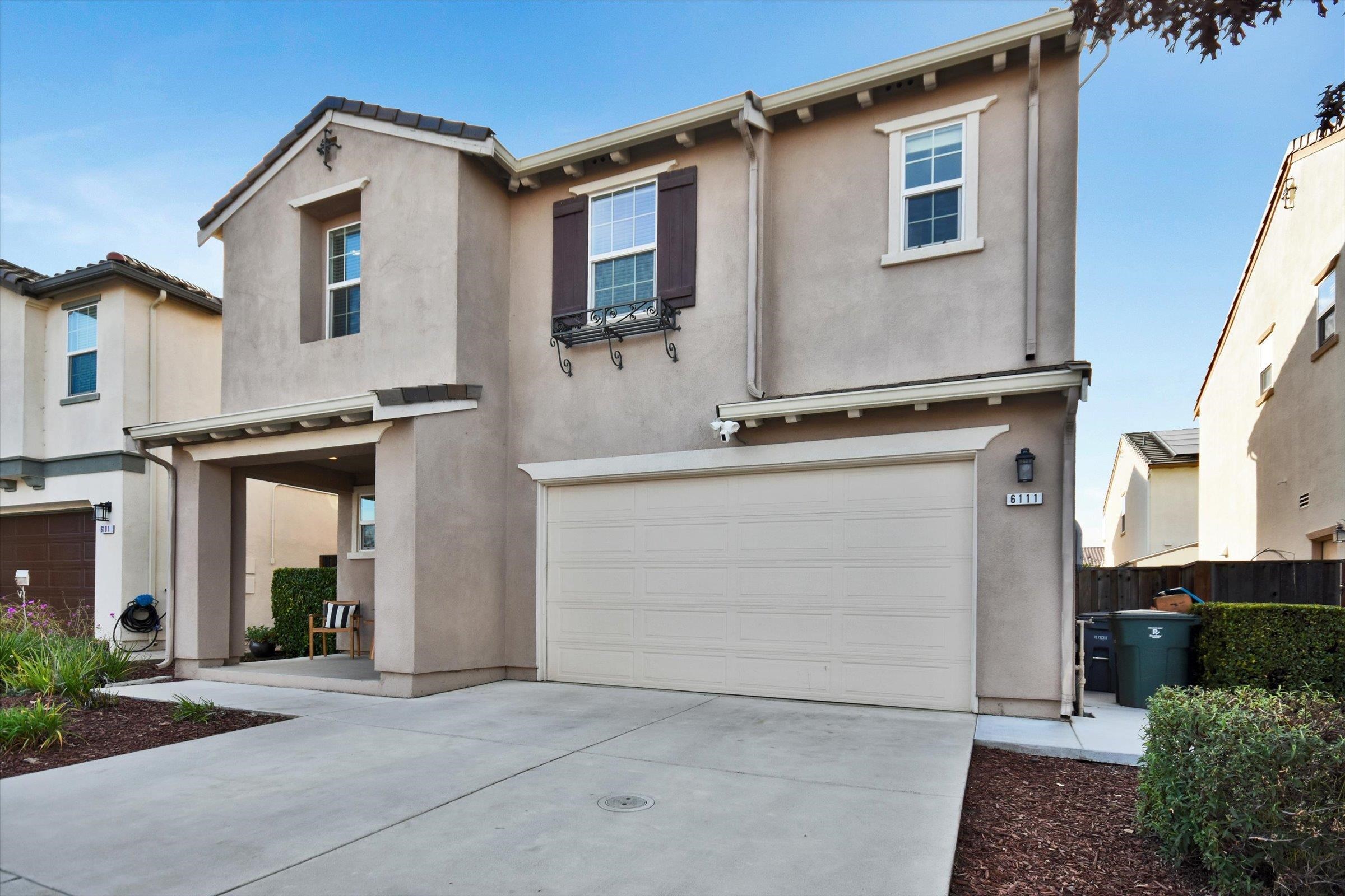 Detail Gallery Image 2 of 32 For 6111 Hyde Park Dr, Gilroy,  CA 95020 - 4 Beds | 2/1 Baths