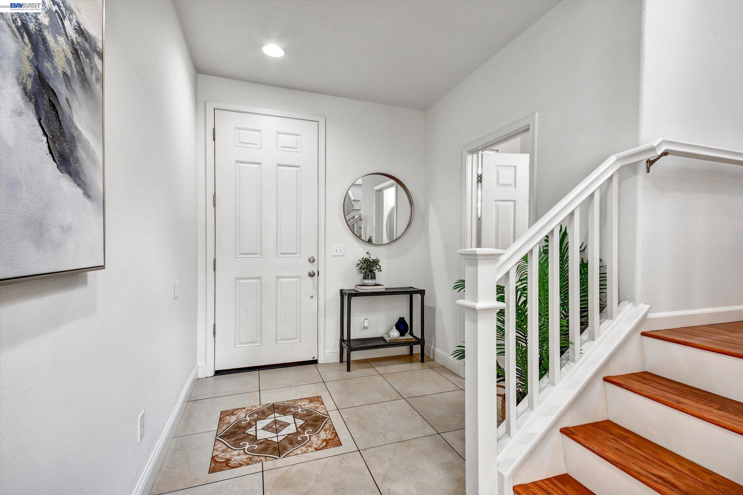 Detail Gallery Image 14 of 32 For 6111 Hyde Park Dr, Gilroy,  CA 95020 - 4 Beds | 2/1 Baths