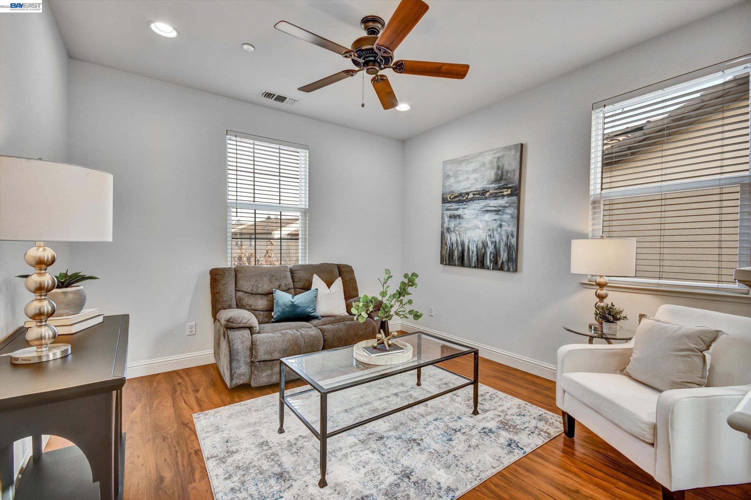 Detail Gallery Image 15 of 32 For 6111 Hyde Park Dr, Gilroy,  CA 95020 - 4 Beds | 2/1 Baths