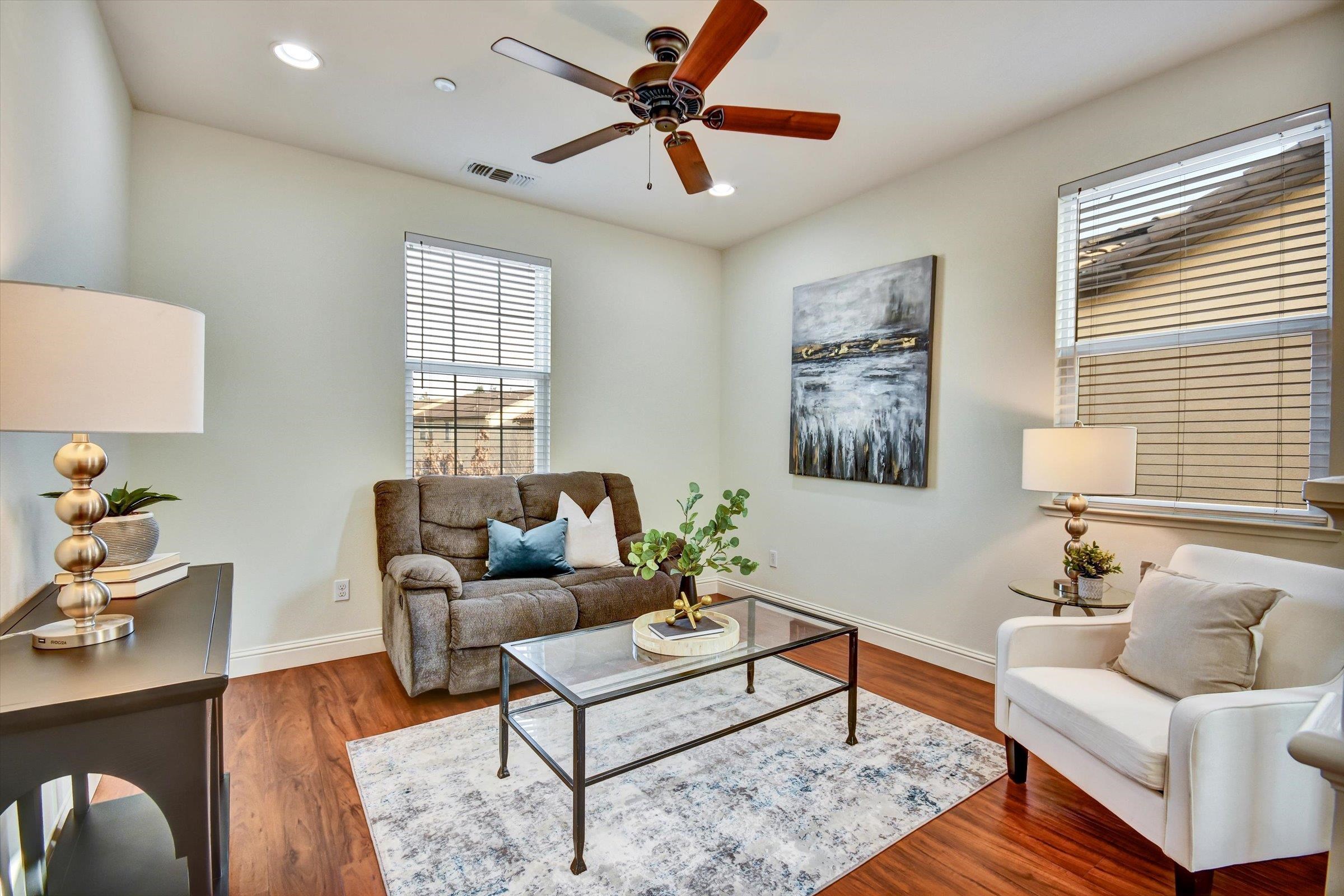 Detail Gallery Image 16 of 32 For 6111 Hyde Park Dr, Gilroy,  CA 95020 - 4 Beds | 2/1 Baths